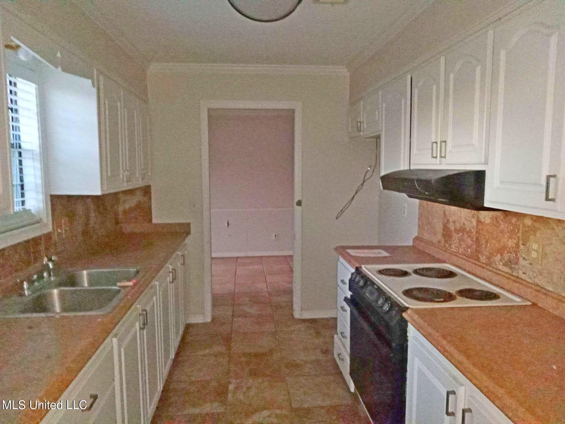 2389 W Clubview Circle, Yazoo City, Mississippi image 3