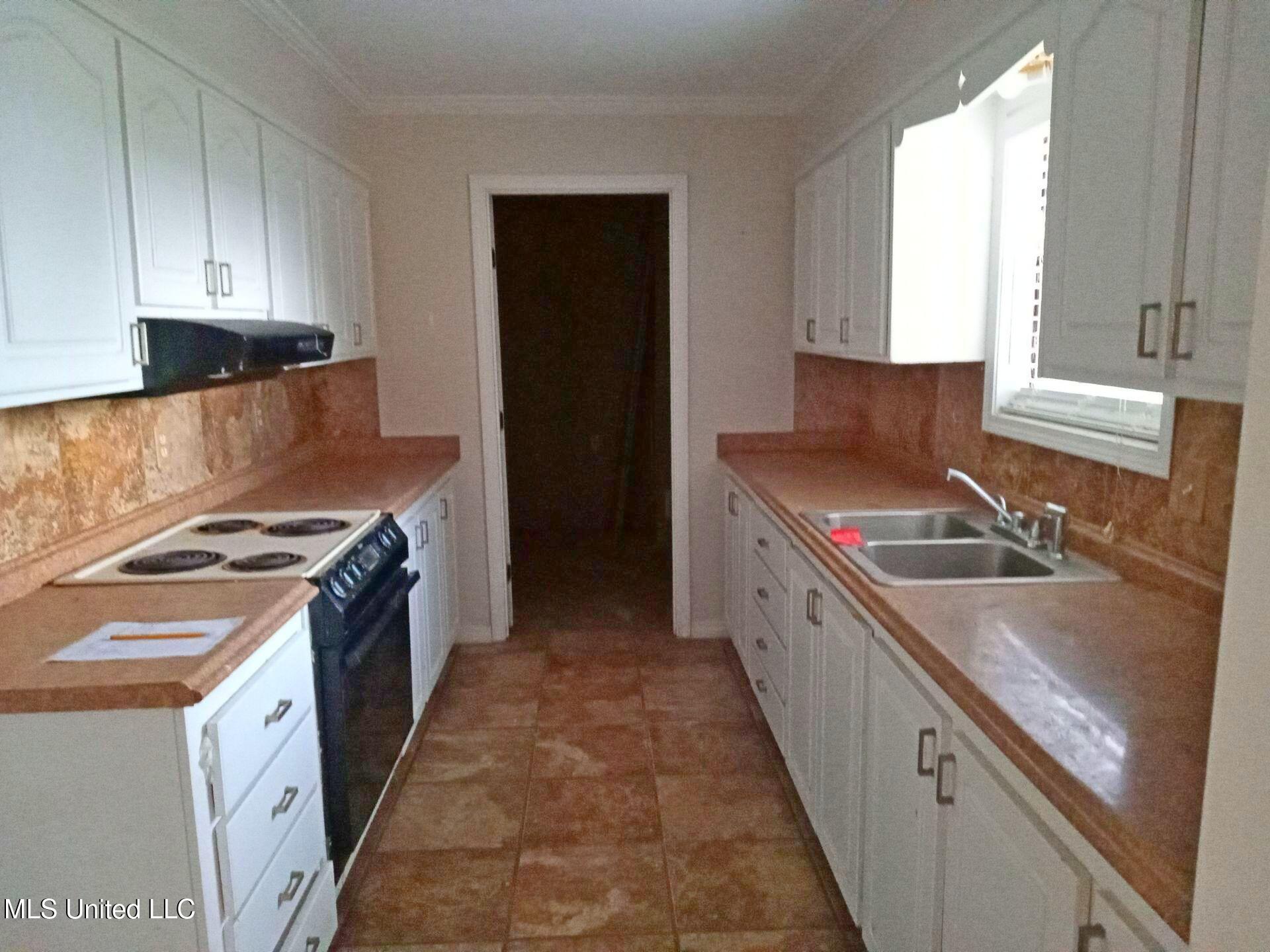 2389 W Clubview Circle, Yazoo City, Mississippi image 2