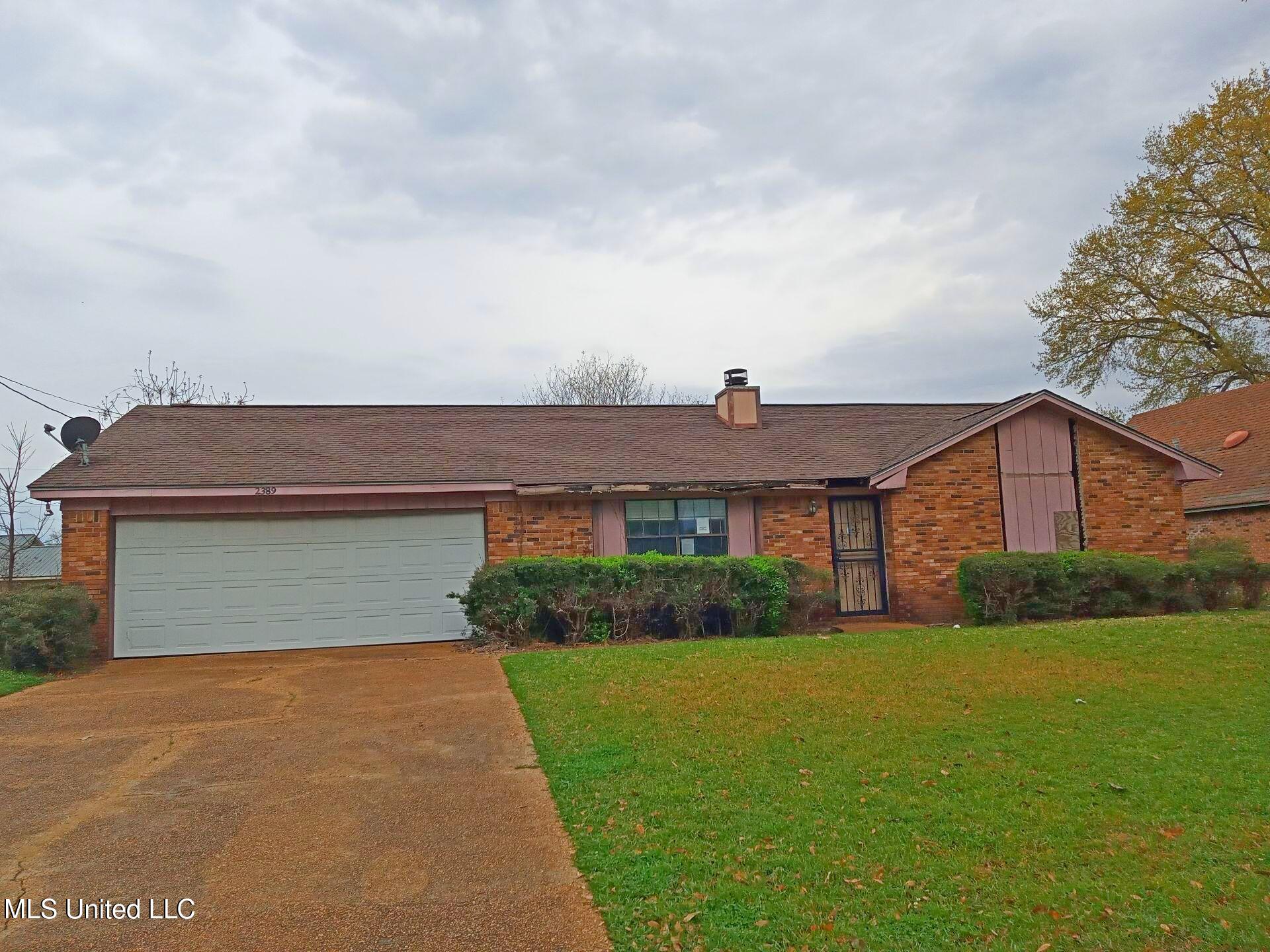 2389 W Clubview Circle, Yazoo City, Mississippi image 1
