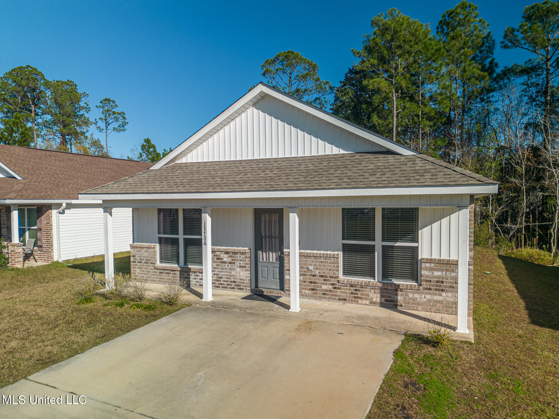 13706 Lawton Lane, Gulfport, Mississippi image 2