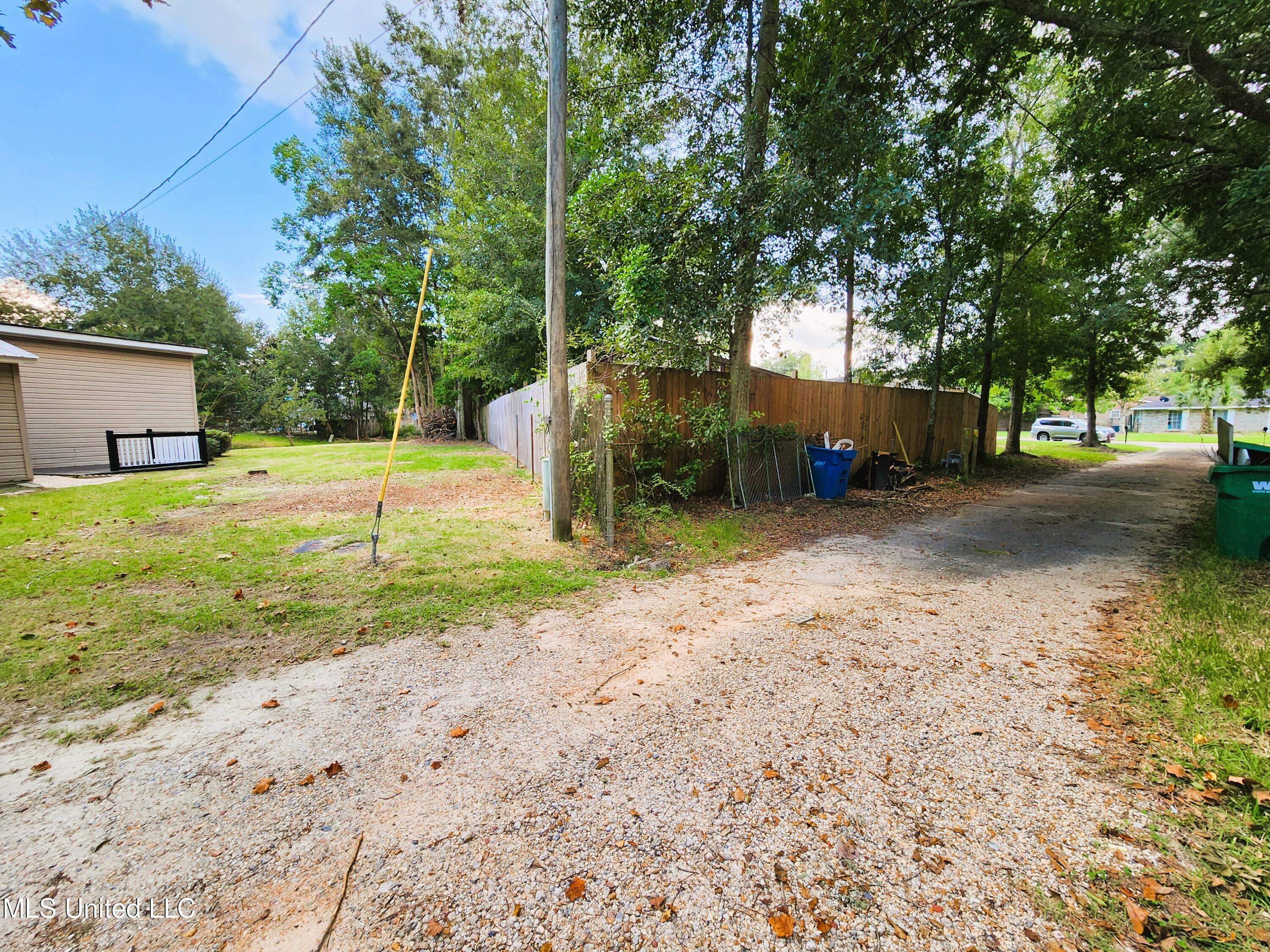 7637 Lexington Drive, Biloxi, Mississippi image 22