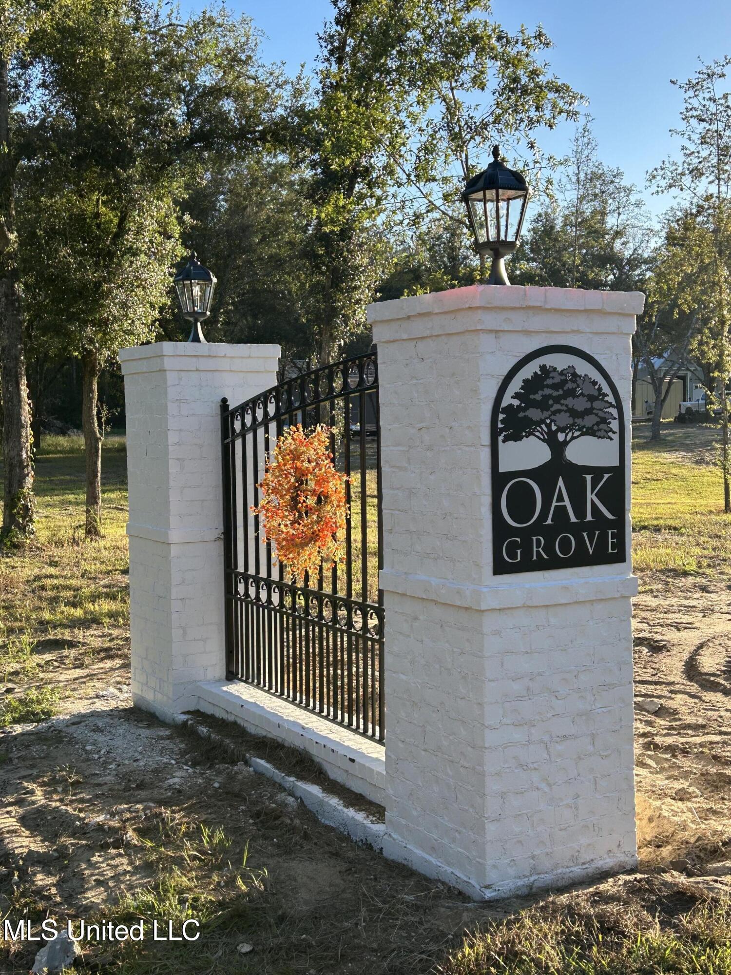 7805 Songbird Lane, Moss Point, Mississippi image 1