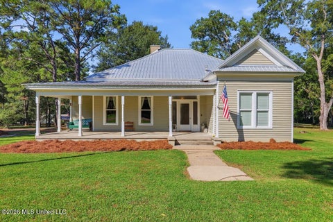 Homes For Sale - 165 Second Street<br/> Flora, MS 39071