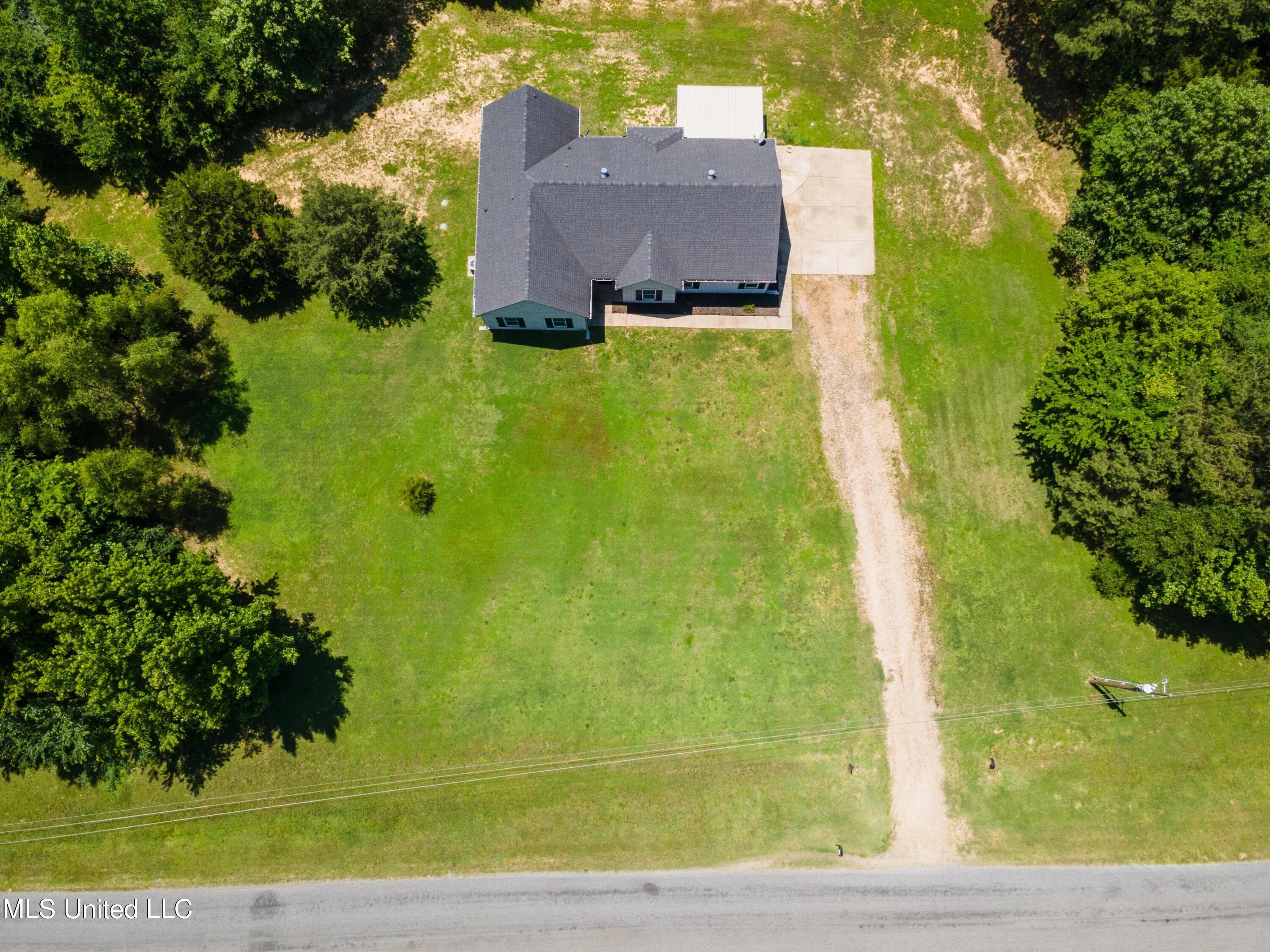 102 Whitetail Lane, Coldwater, Mississippi image 6