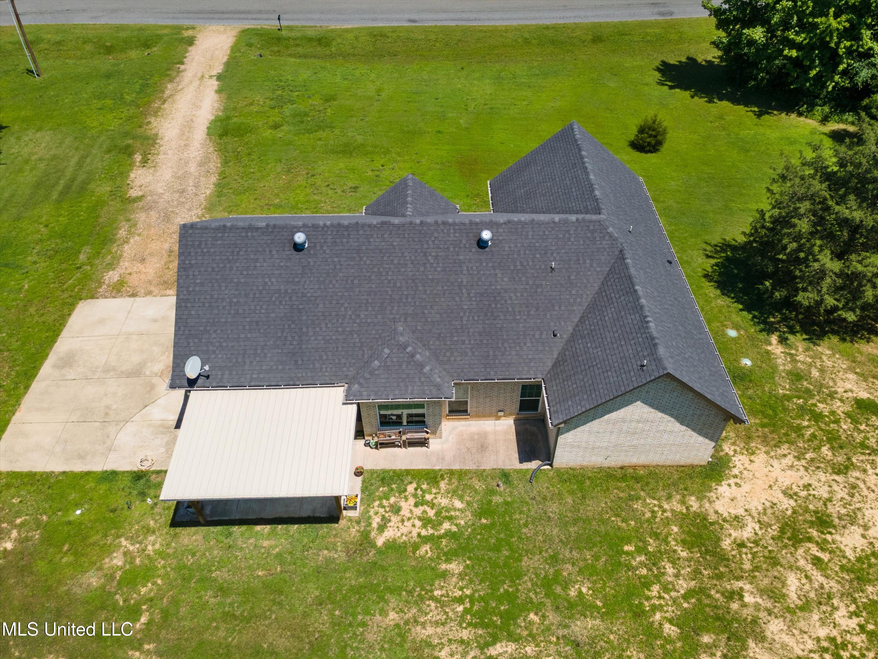 102 Whitetail Lane, Coldwater, Mississippi image 5