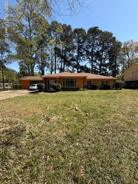 Homes For Sale - 3938 Oakhill Drive<br/> Jackson, MS 39206