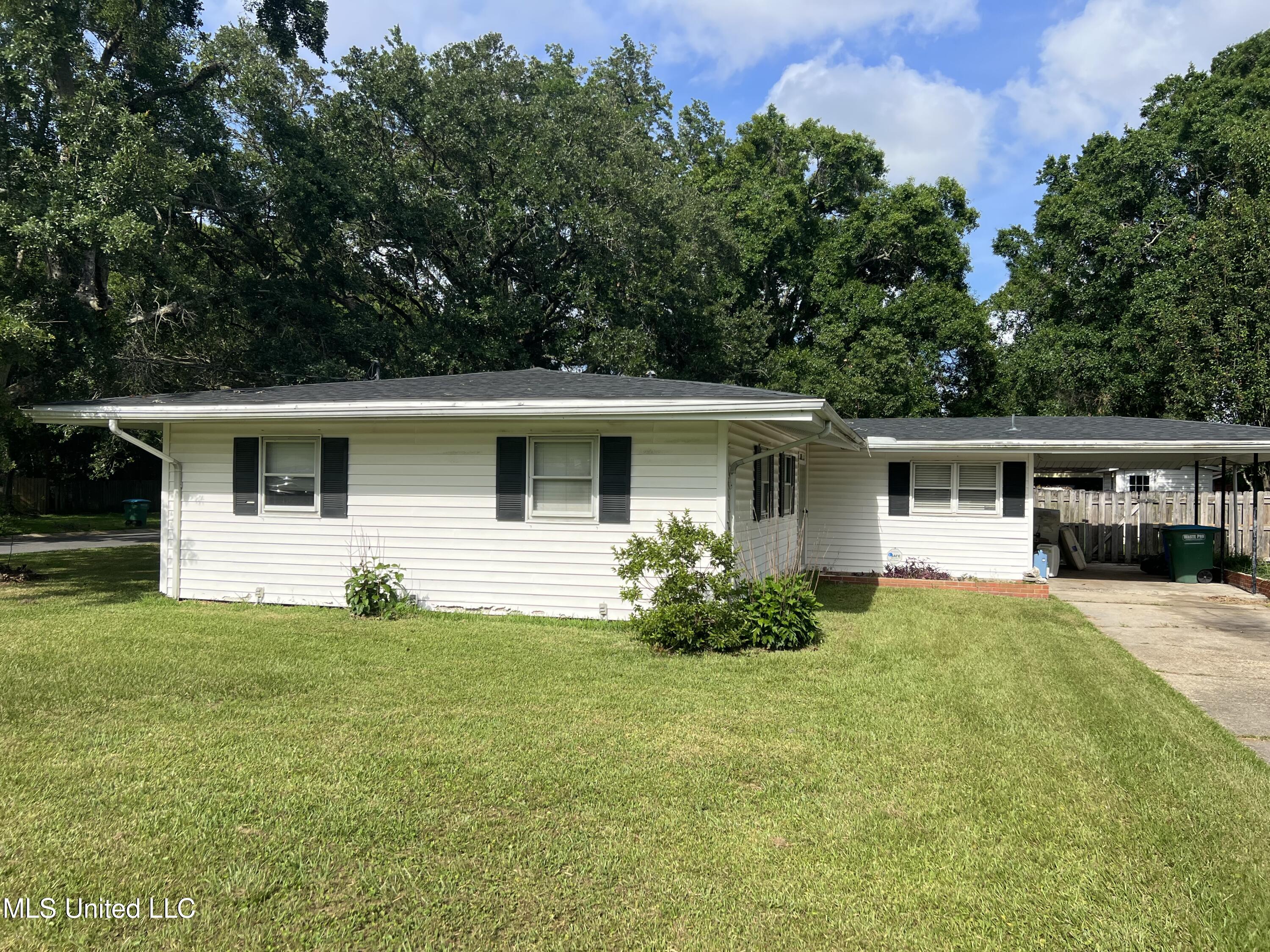 1910 Meadowbrook Street, Pascagoula, Mississippi image 3