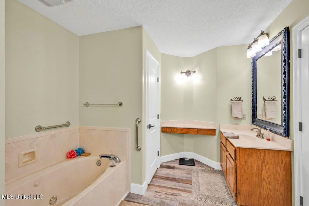 3719 Cabildo Place, Ocean Springs, Mississippi image 21