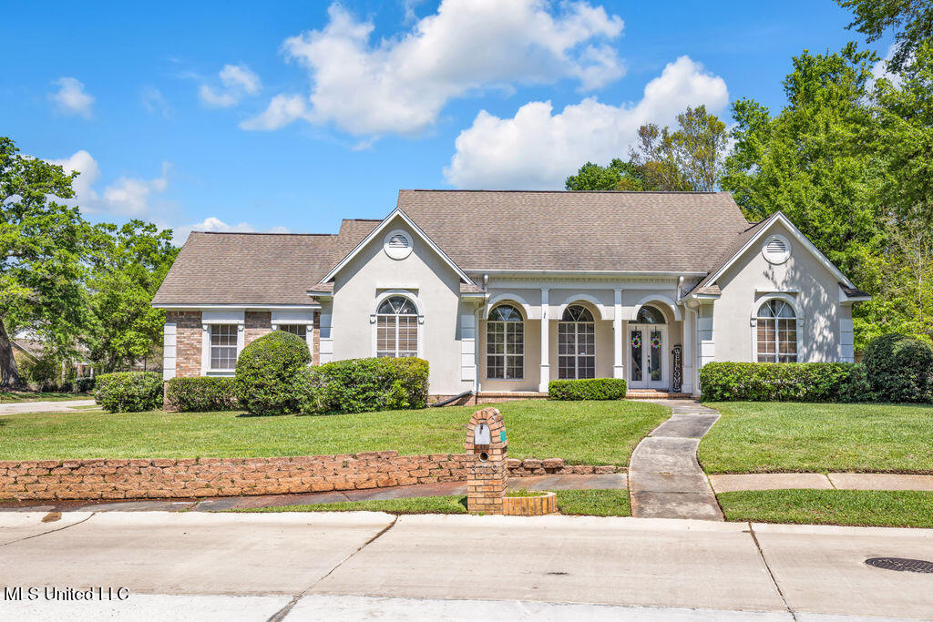 3719 Cabildo Place, Ocean Springs, Mississippi image 1