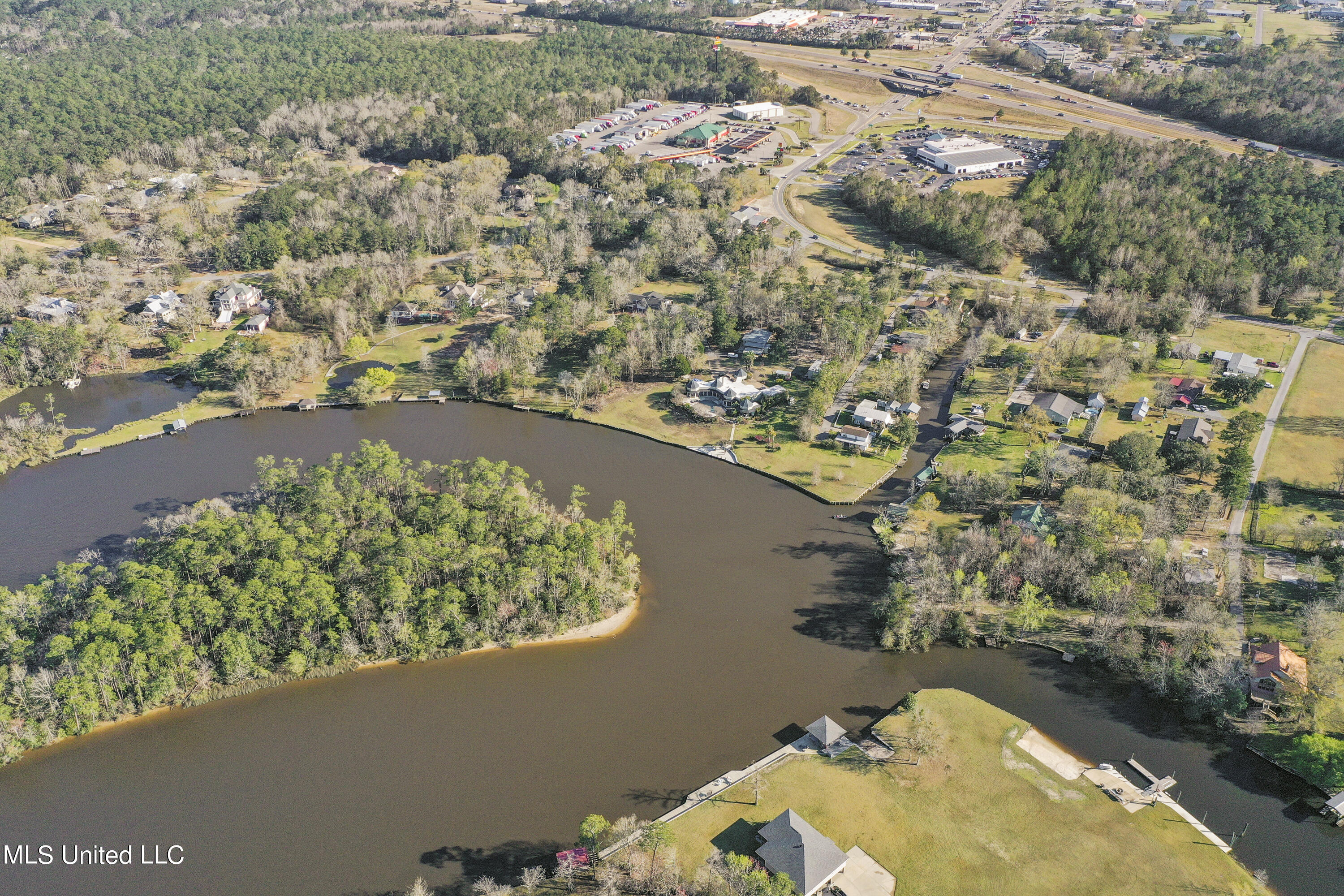 Silkwood Lane, Biloxi, Mississippi image 11