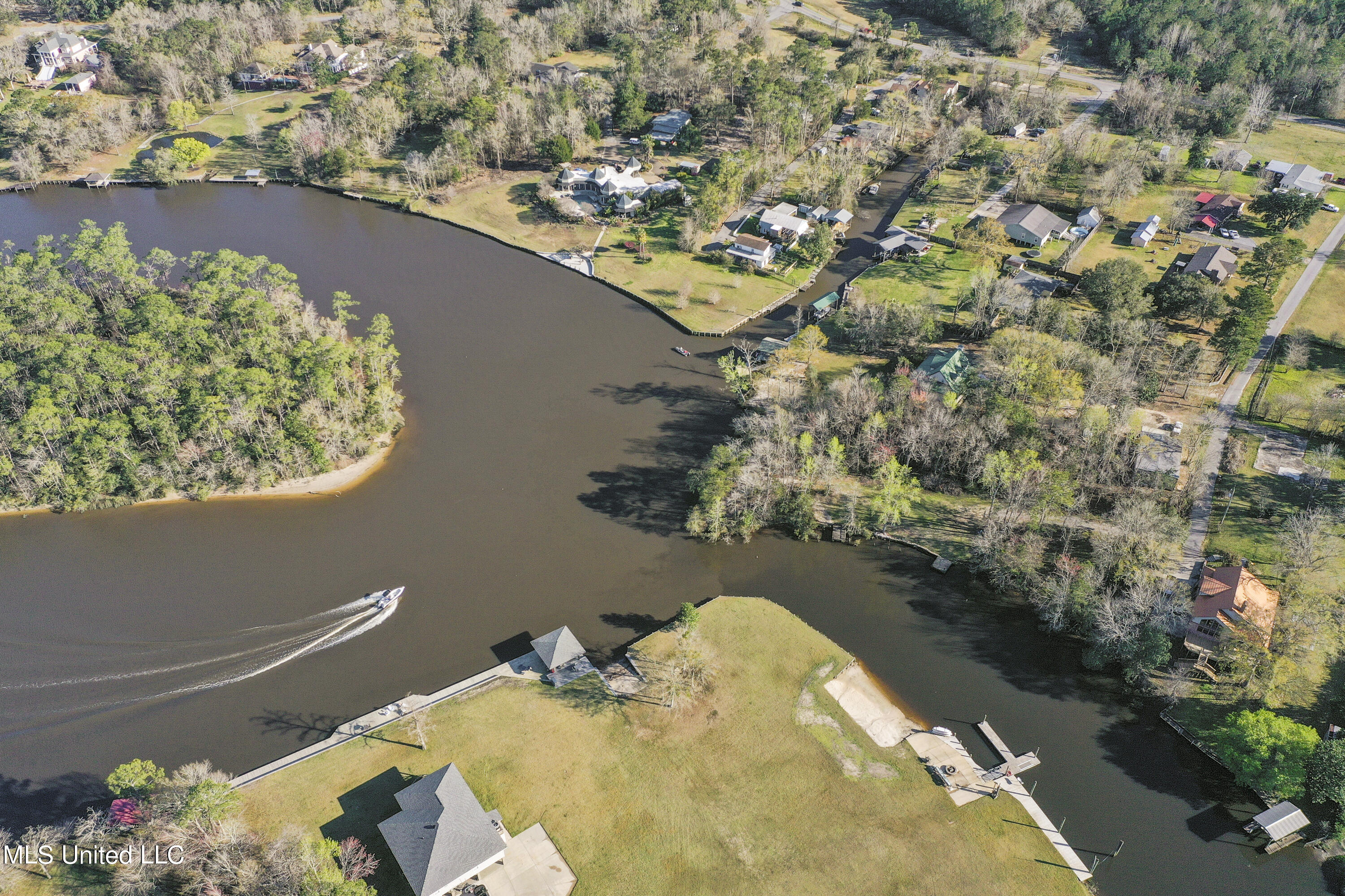 Silkwood Lane, Biloxi, Mississippi image 8