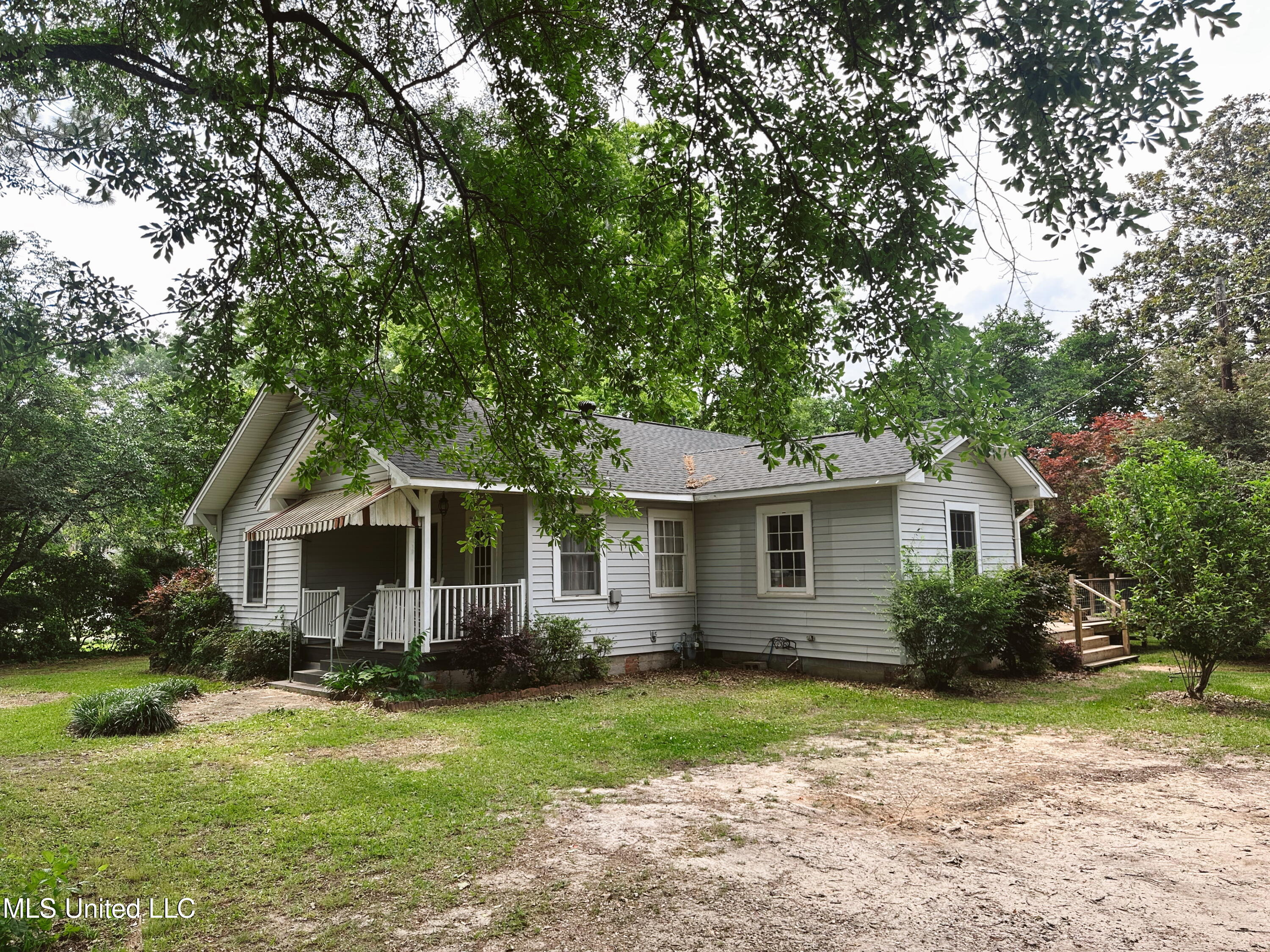 90 Holmes Street, Lucedale, Mississippi image 2