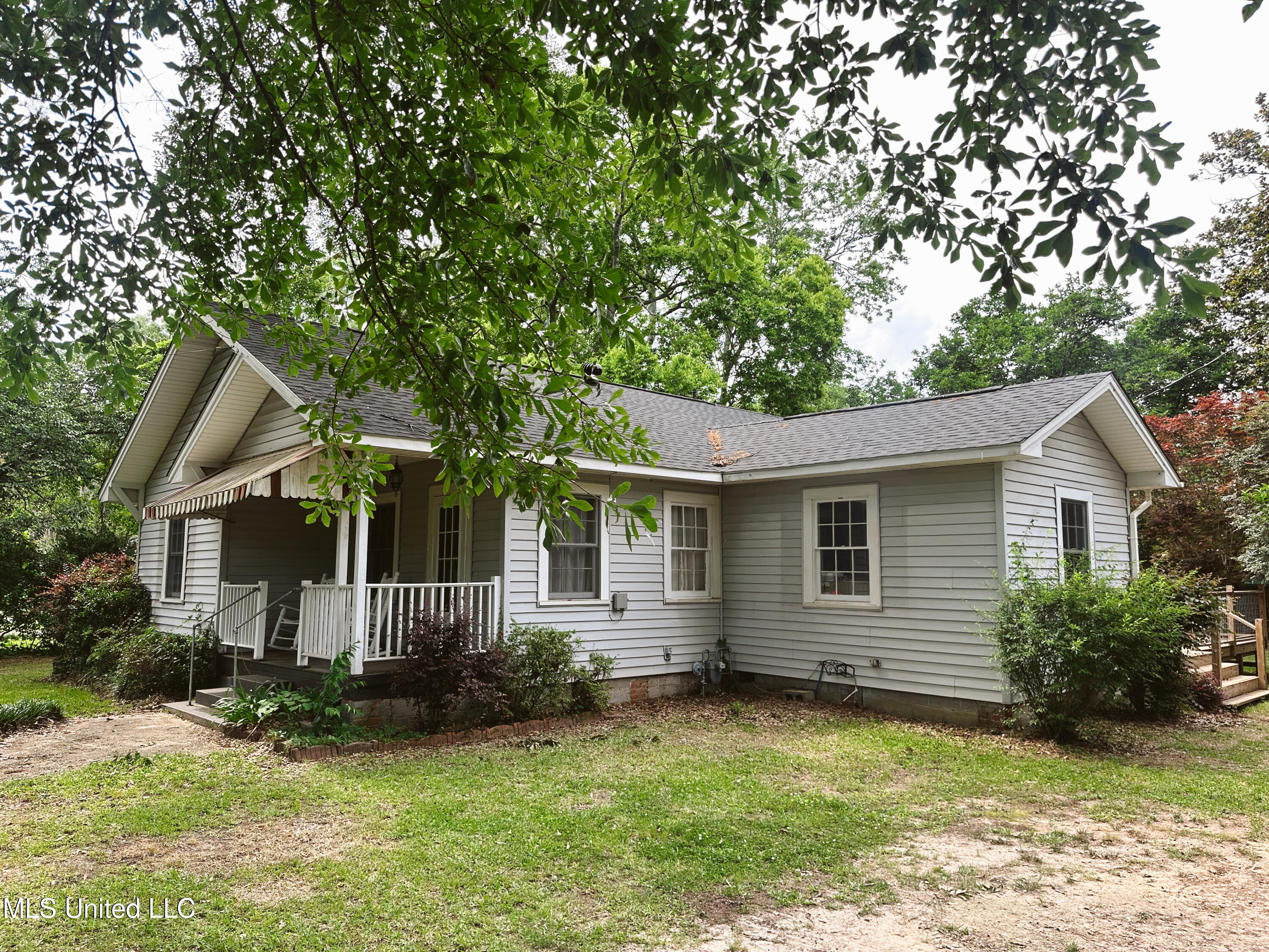 90 Holmes Street, Lucedale, Mississippi image 1