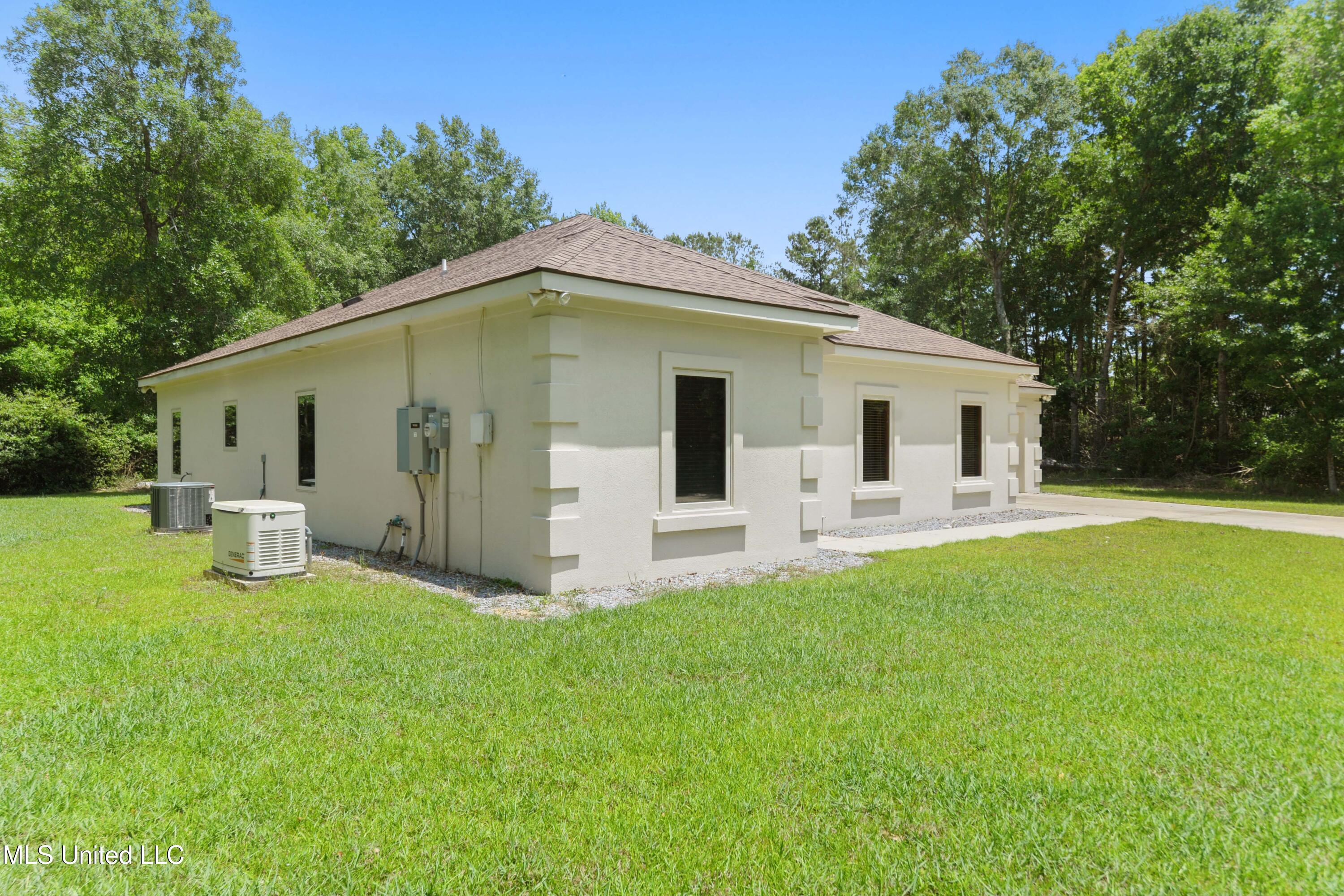 648 Iona Court, Diamondhead, Mississippi image 26