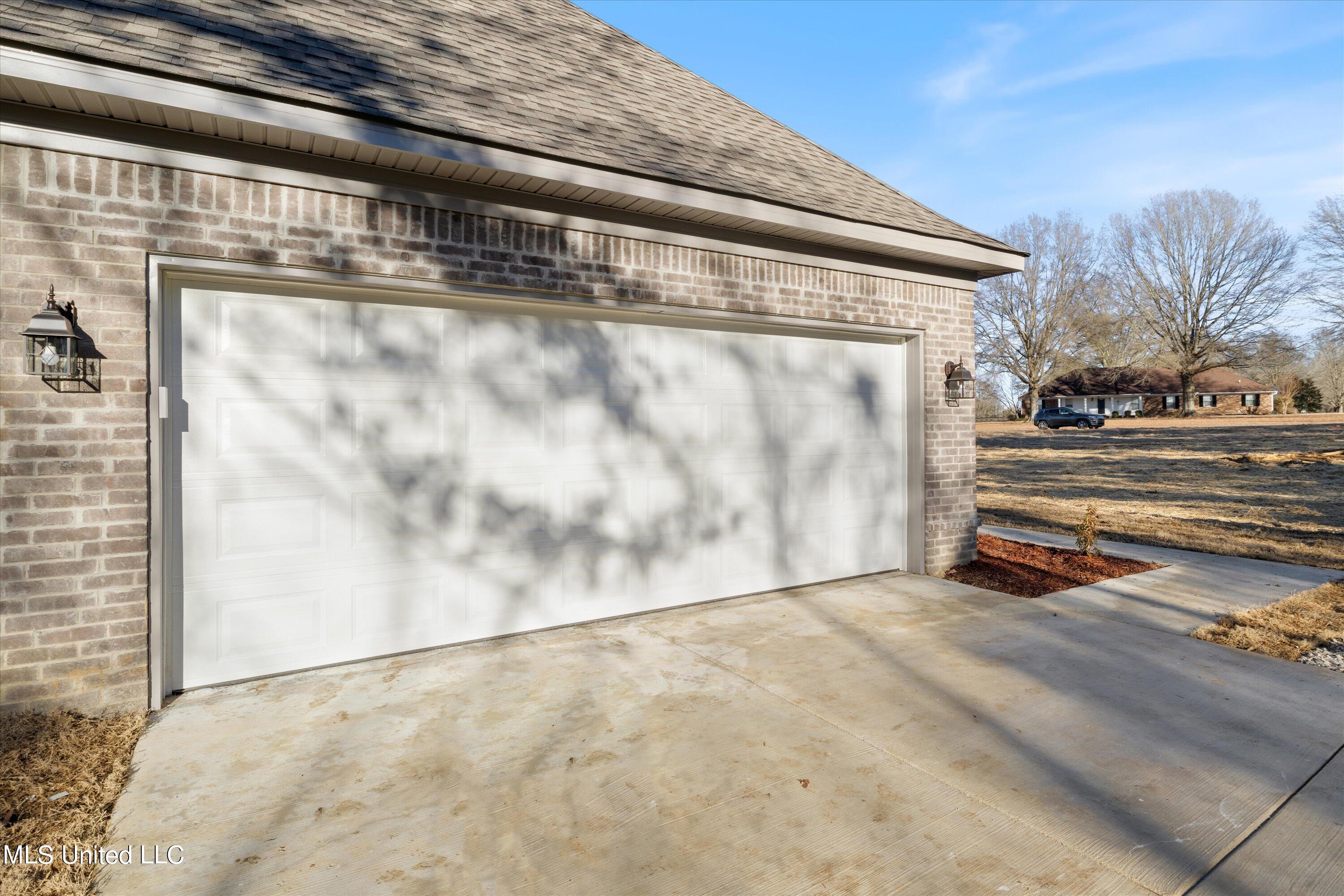 1927 Sycamore Road, Coldwater, Mississippi image 2
