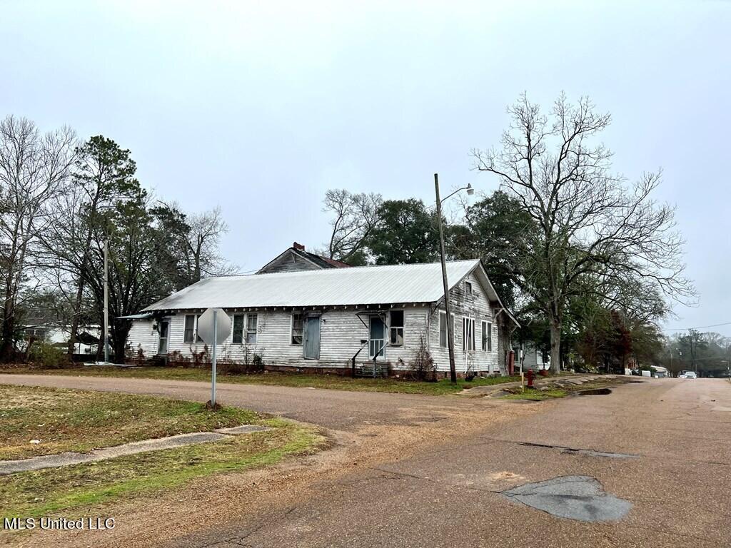 254 E Railroad Avenue, Gloster, Mississippi image 3