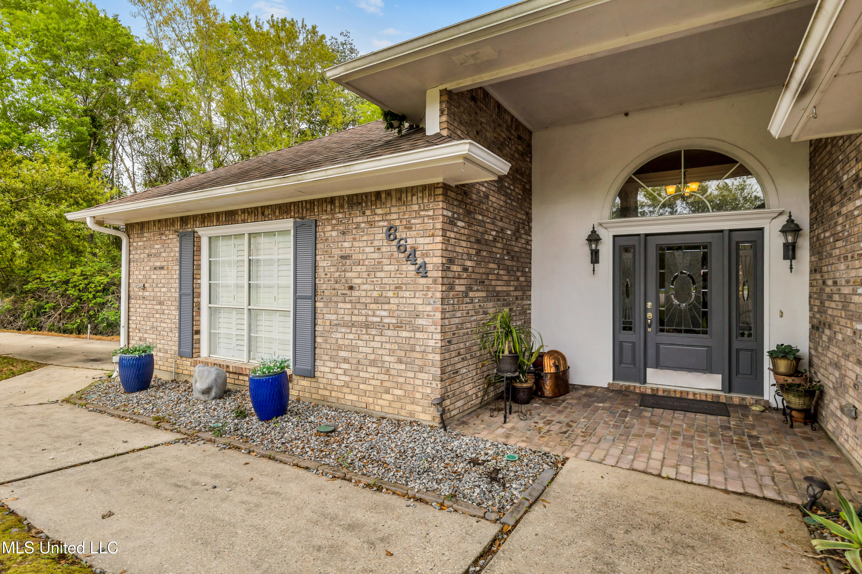 6644 Ahekolo Circle, Diamondhead, Mississippi image 3