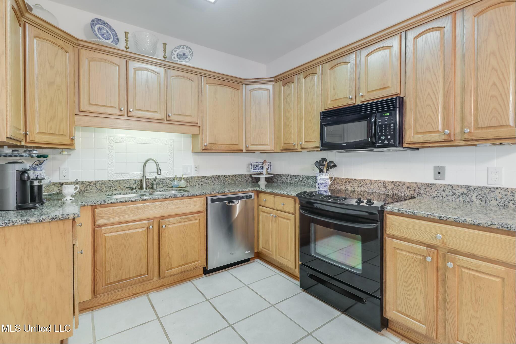 15308 Parker Road, Biloxi, Mississippi image 7
