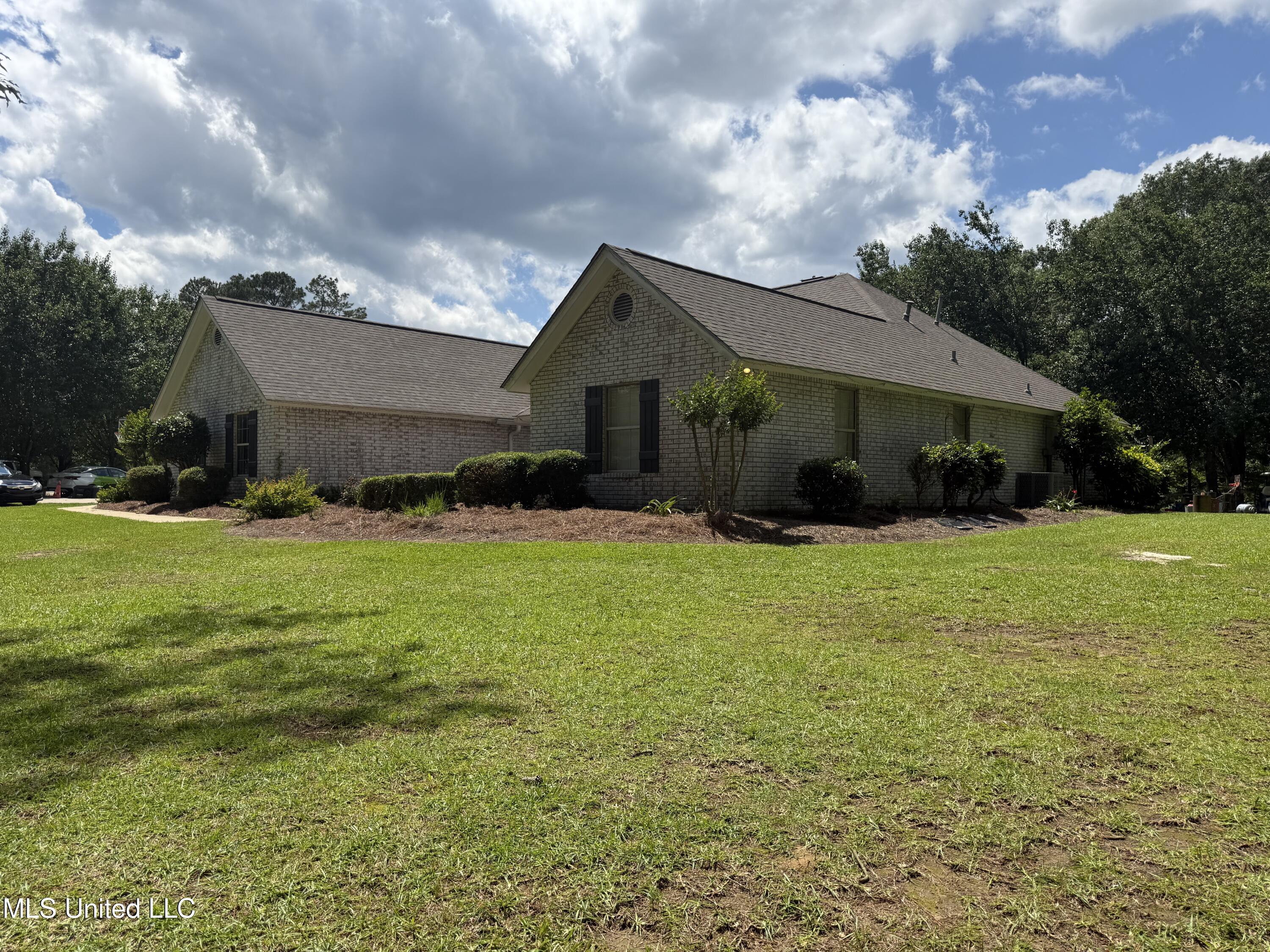 163 Deer Run Road, Magee, Mississippi image 3