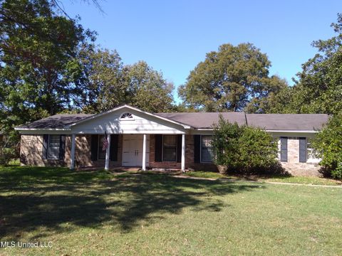Homes For Sale - 307 Clover Drive<br/> Sunflower County, Indianola, MS 38751