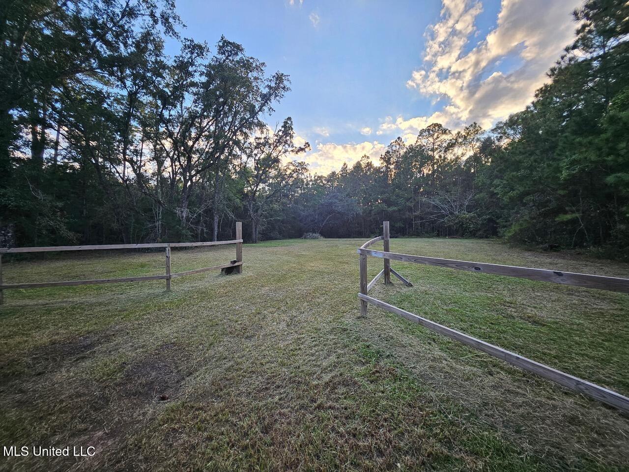 10055 Kiln Waveland Cutoff Road, Waveland, Mississippi image 2