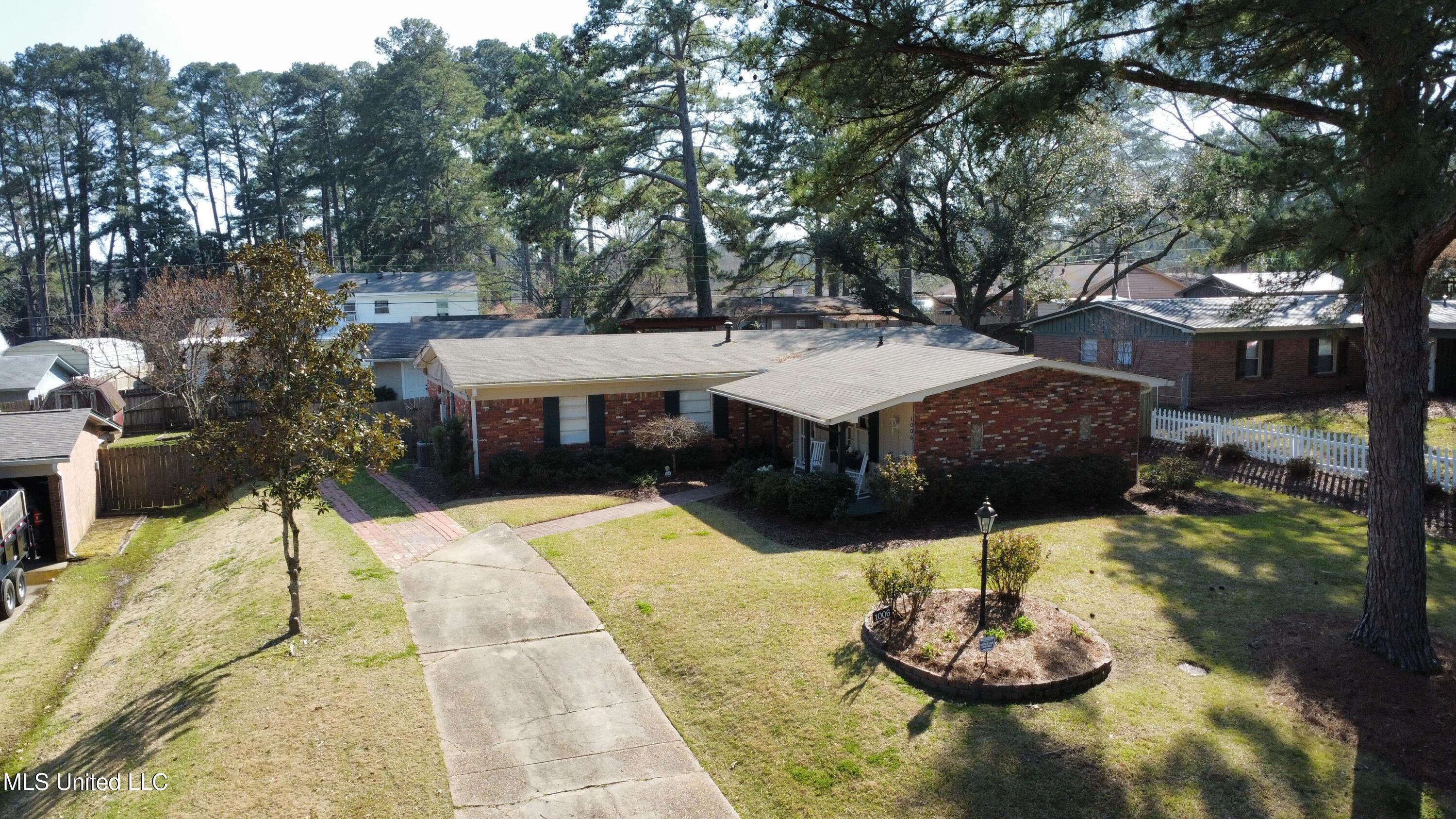 1006 Arlington Street, Clinton, Mississippi image 6