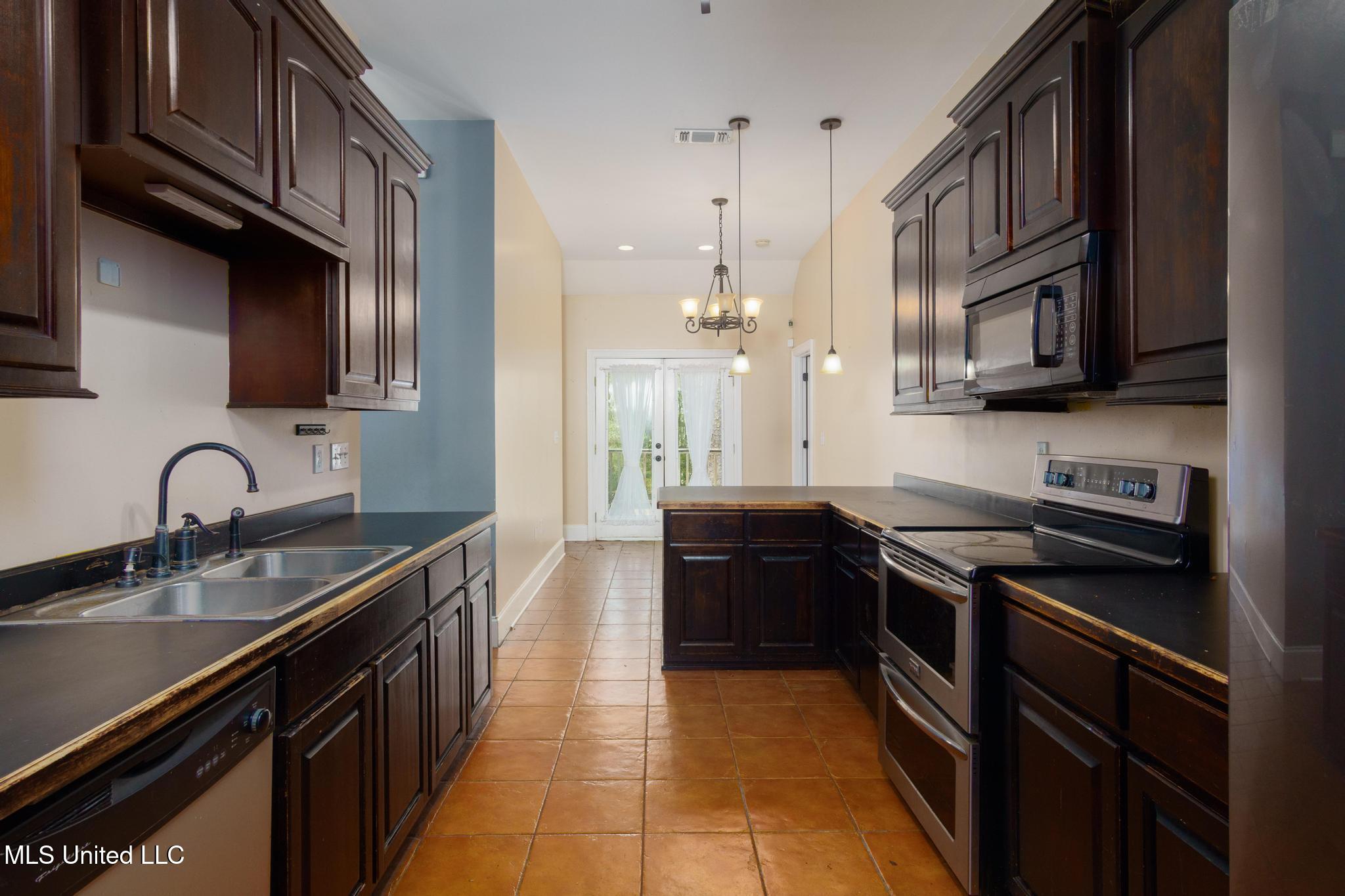 12 Chalmett Place, Hattiesburg, Mississippi image 9