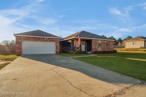 Condo For Sale - 403 Chenoa Avenue<br/> Leake County, Carthage, MS 39051