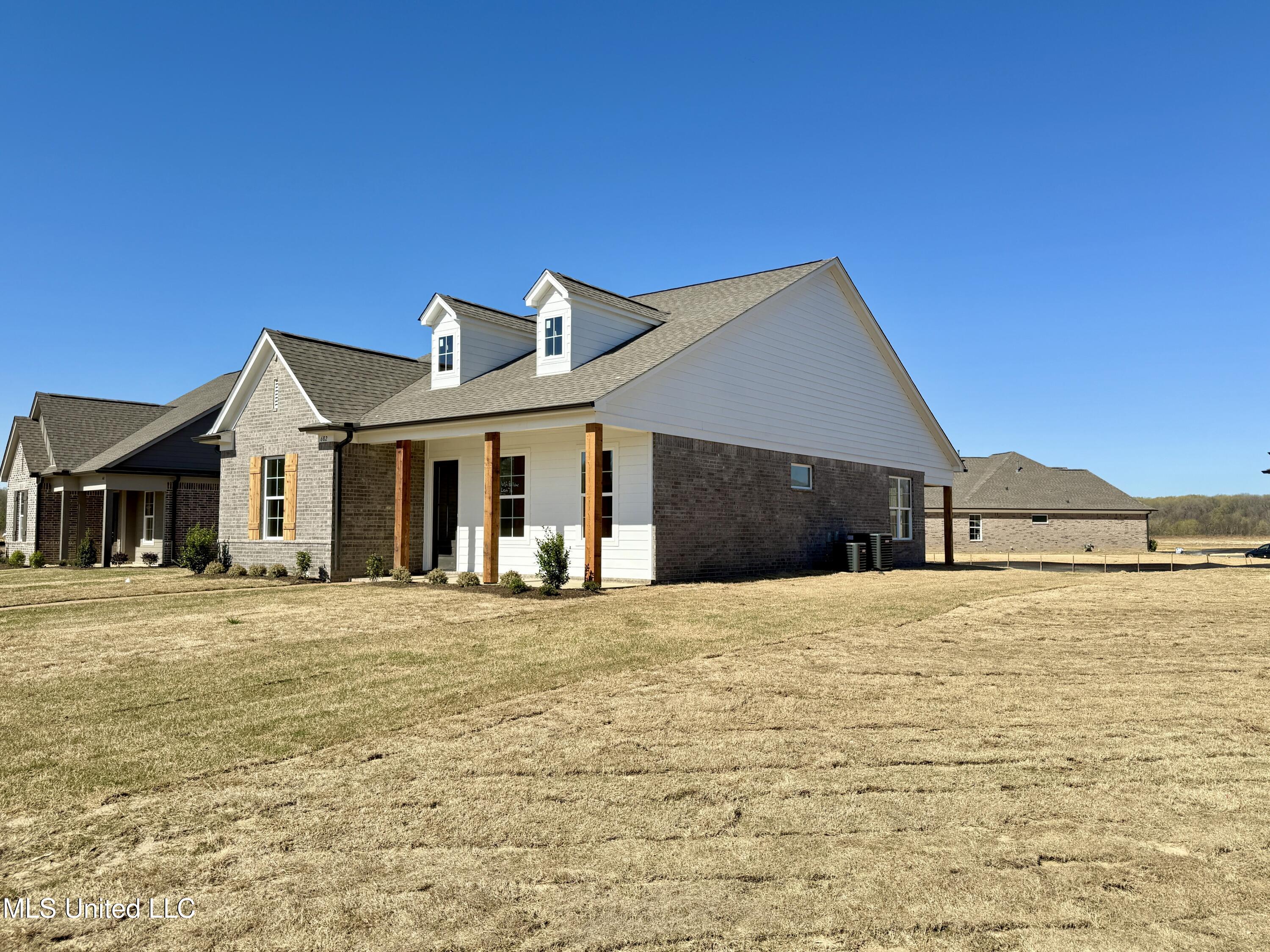 682 Bolivar Drive, Nesbit, Mississippi image 4
