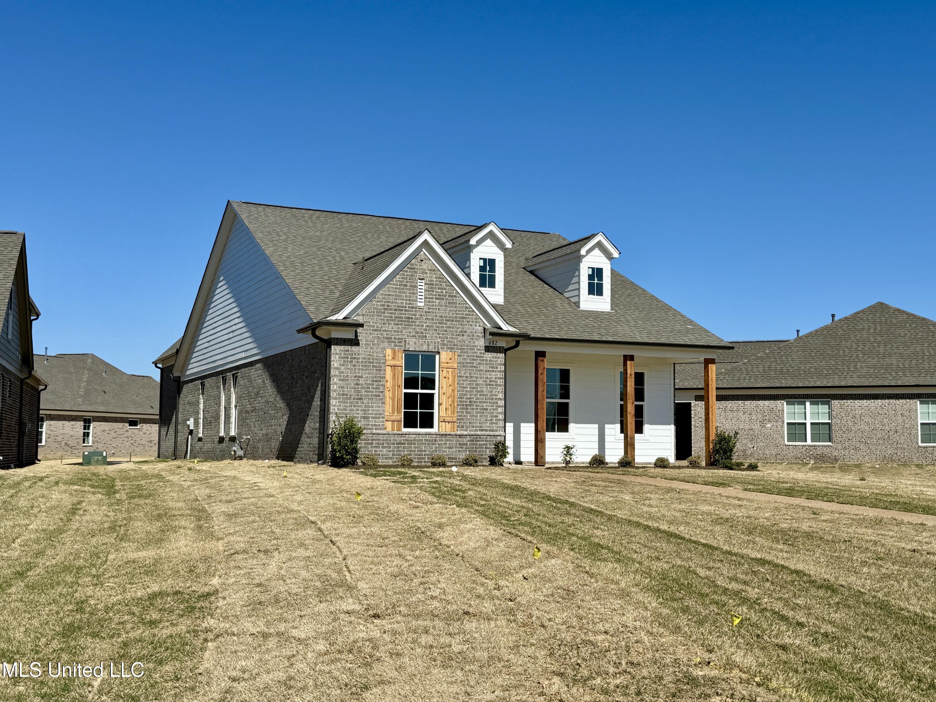 682 Bolivar Drive, Nesbit, Mississippi image 1