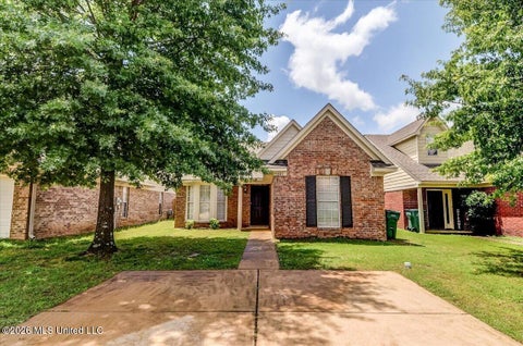 Homes For Sale - 5601 Casey Lane<br/> Southaven, MS 38671