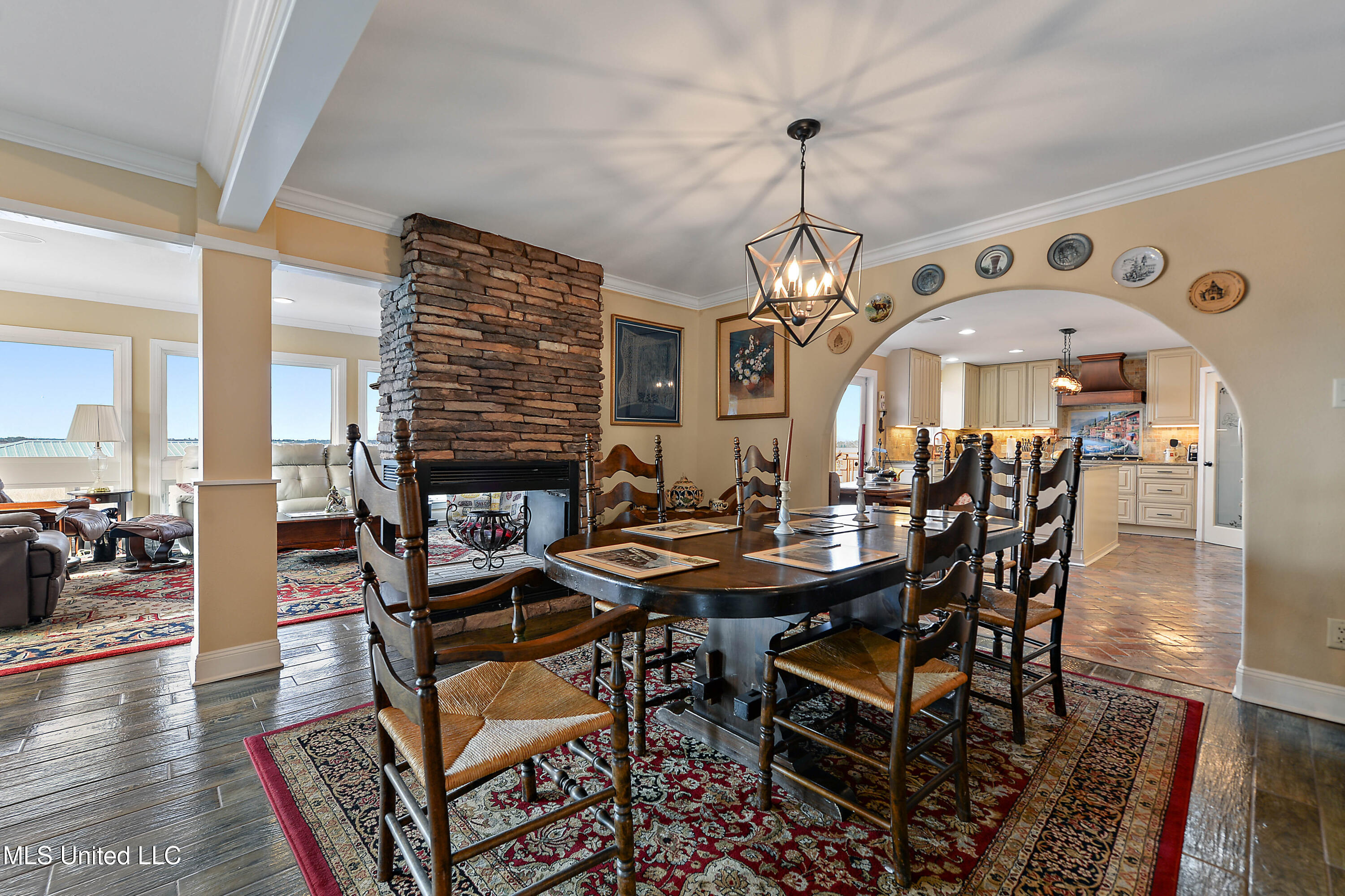 2562 Mercedes Drive, Biloxi, Mississippi image 11