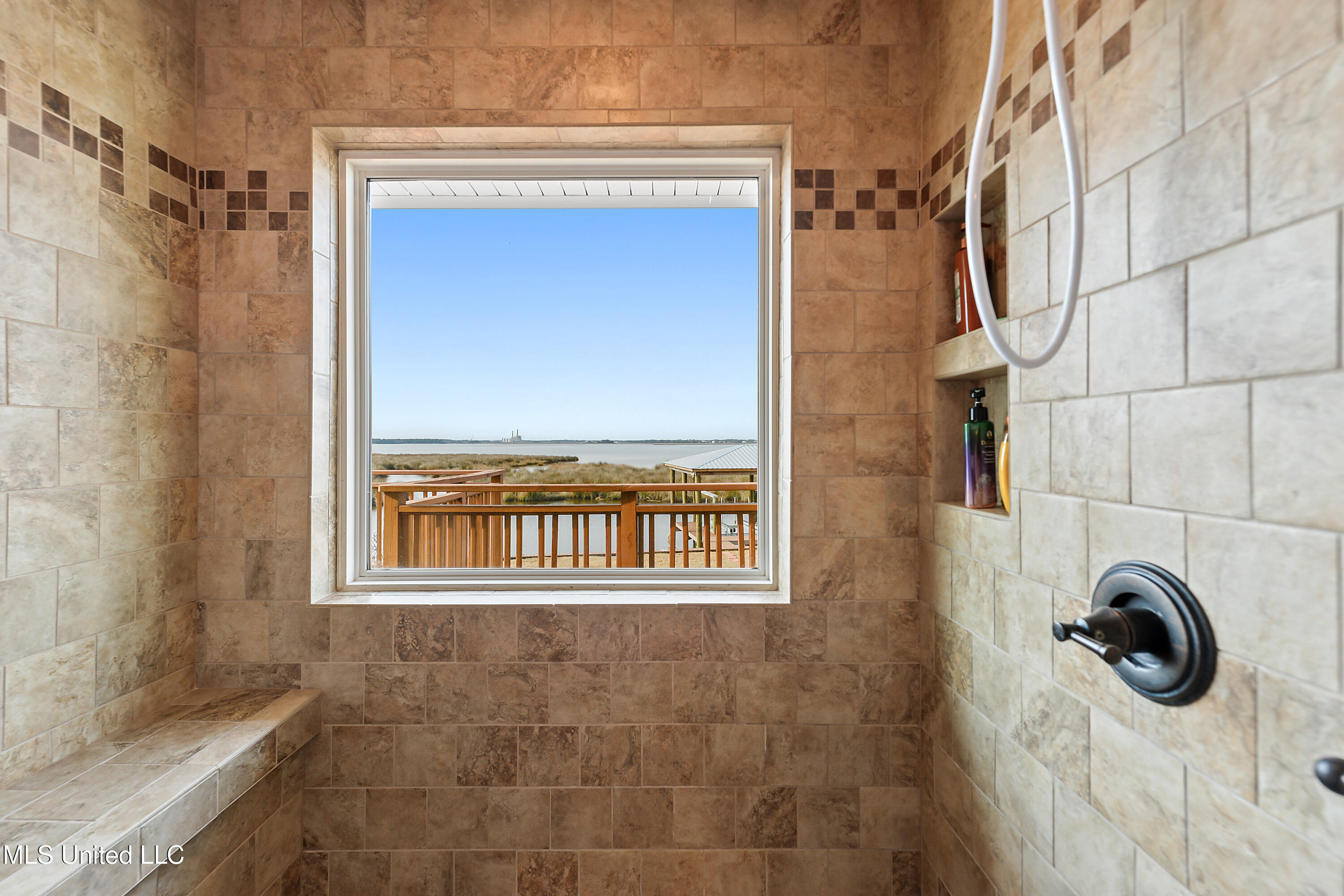 2562 Mercedes Drive, Biloxi, Mississippi image 21