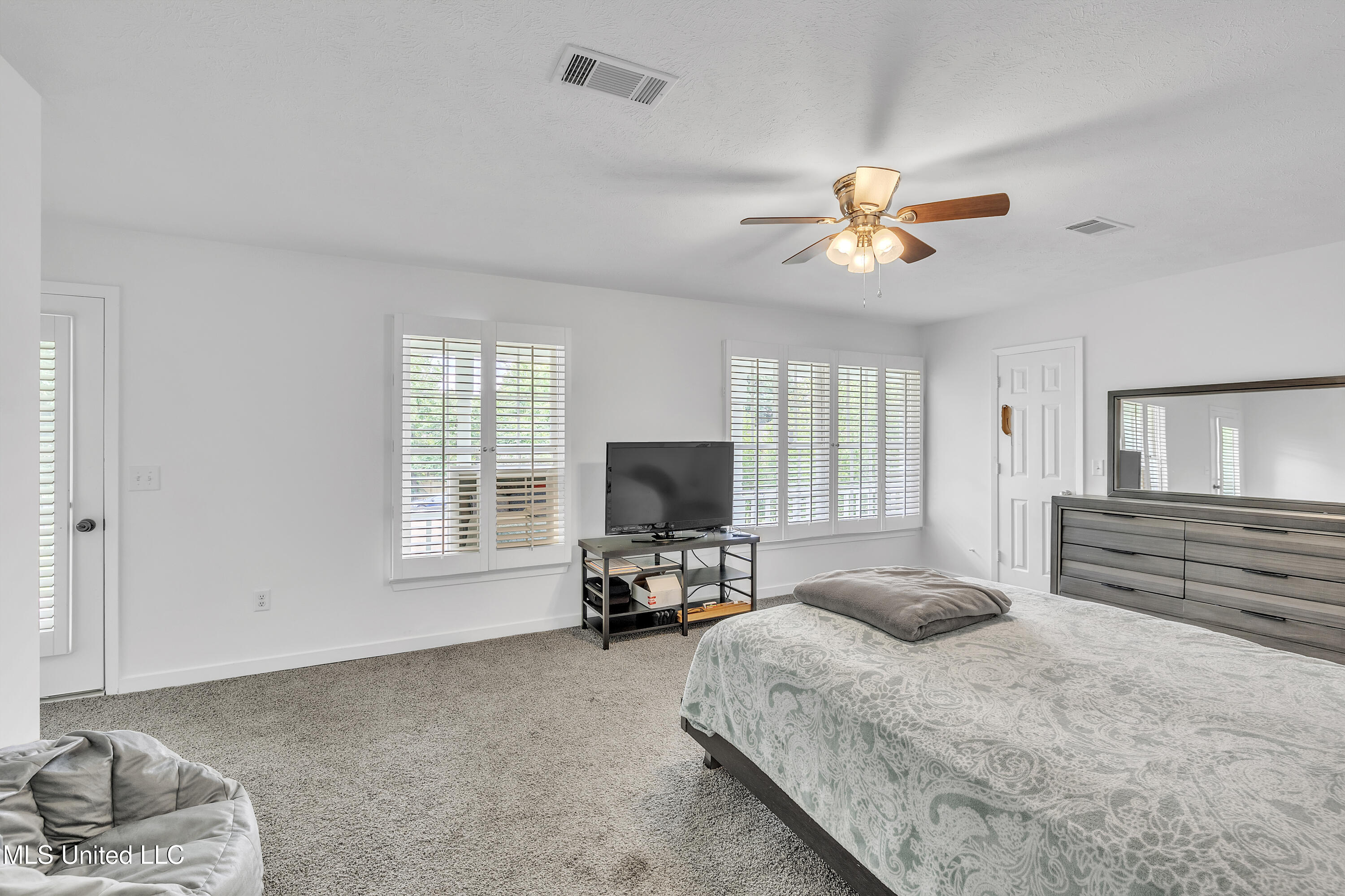 112 Rolling Meadows Drive, Jackson, Mississippi image 17