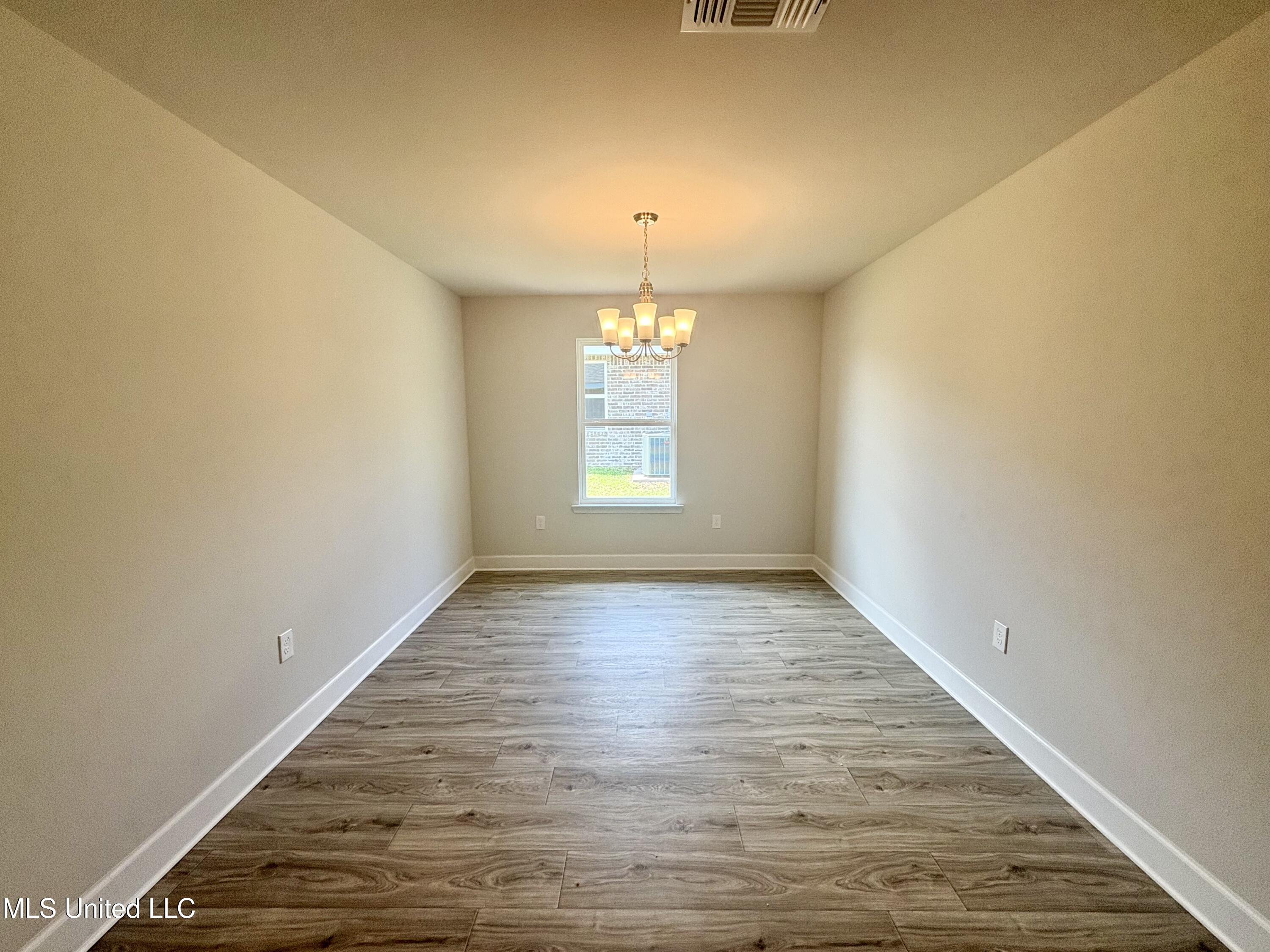 18059 Tiffany Renee Drive, Gulfport, Mississippi image 7