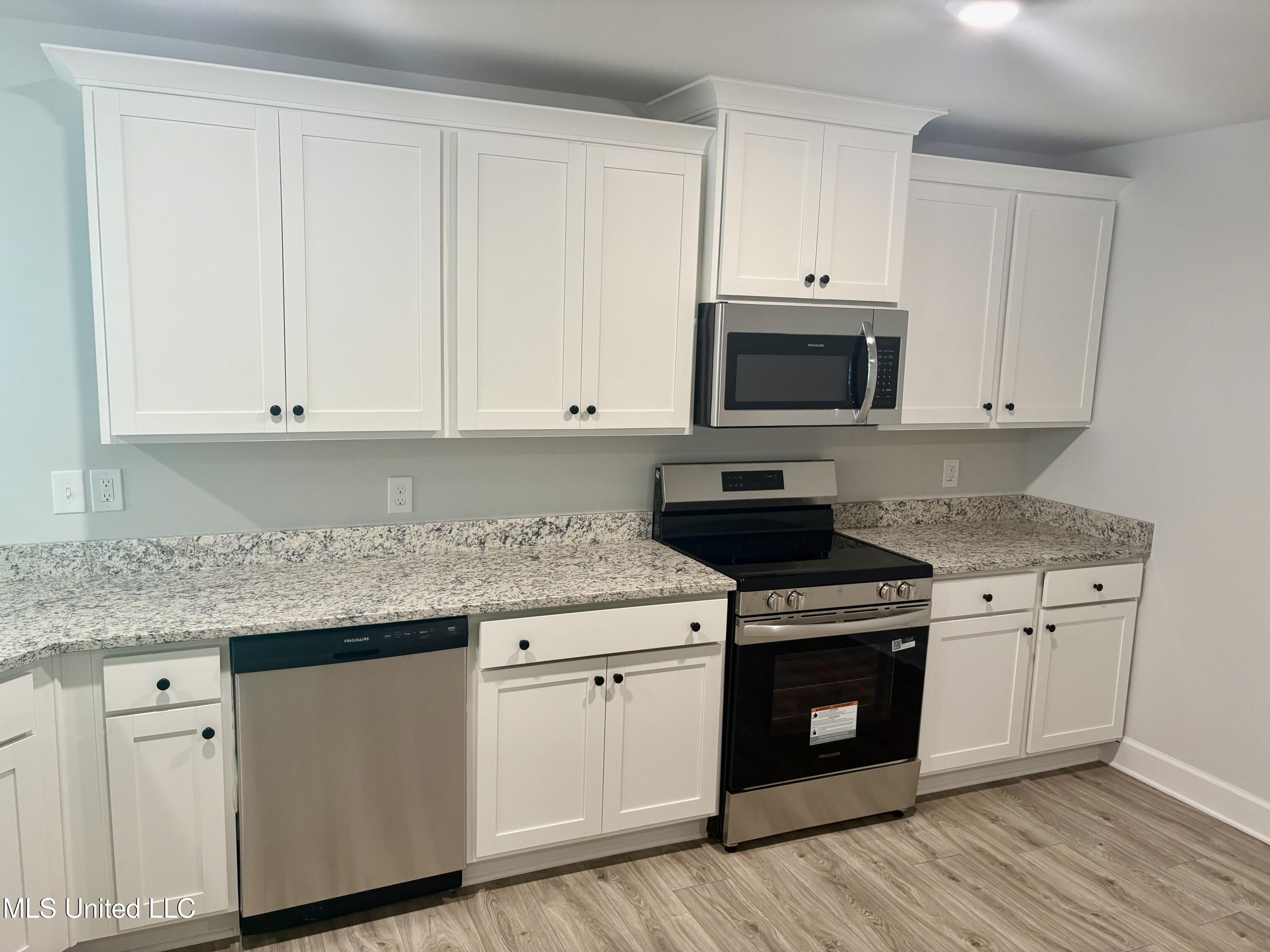 18059 Tiffany Renee Drive, Gulfport, Mississippi image 8
