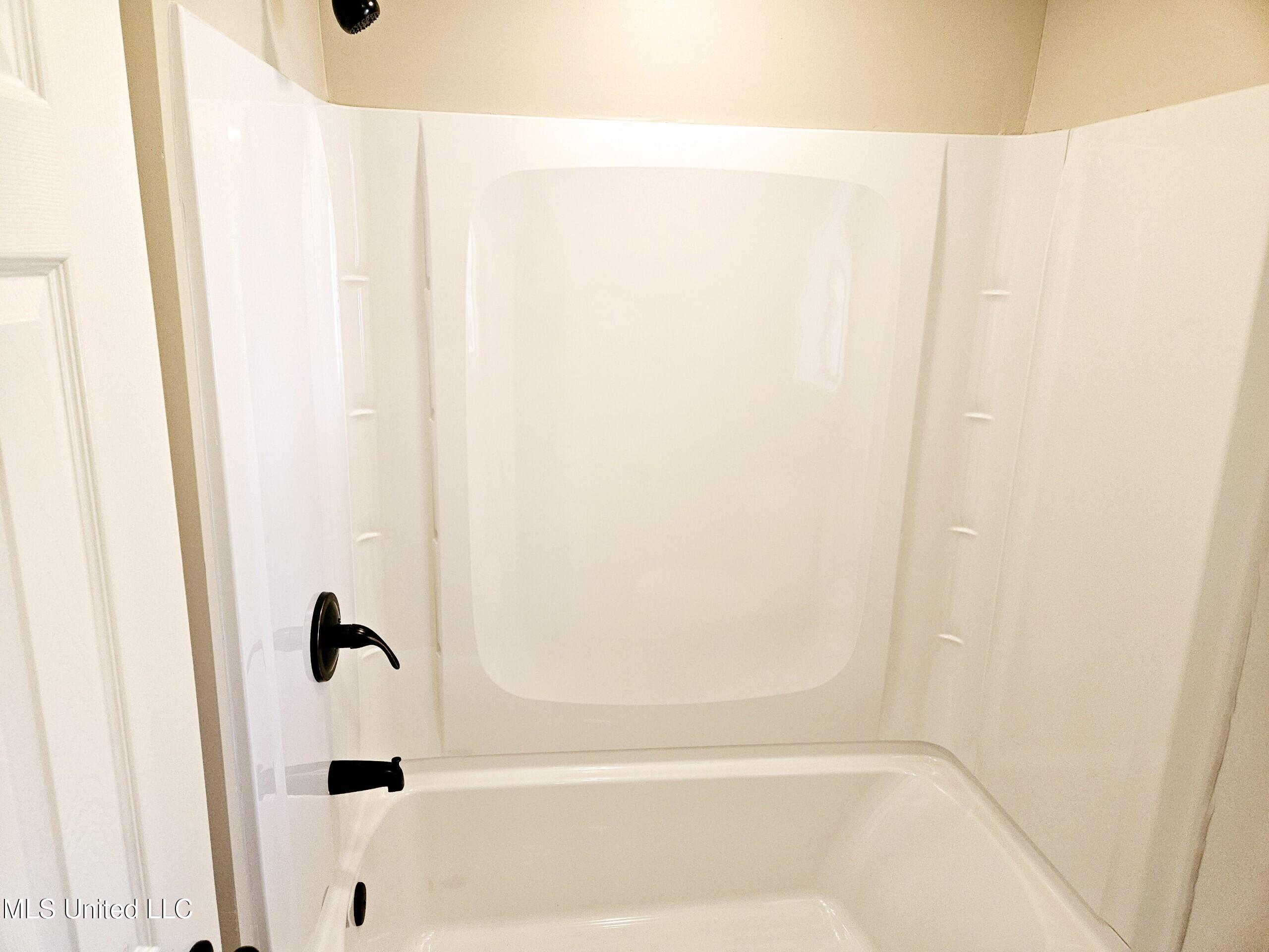 1430 Autumn Oaks Drive, Jackson, Mississippi image 19