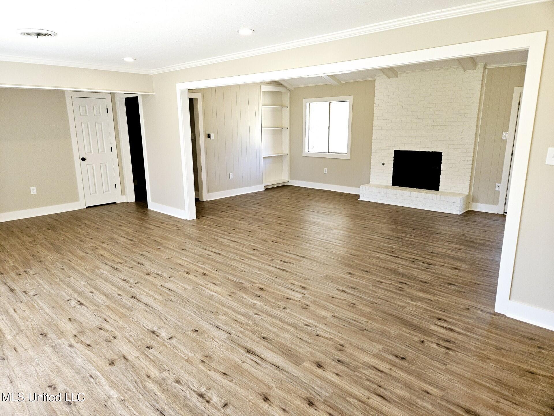 1430 Autumn Oaks Drive, Jackson, Mississippi image 4