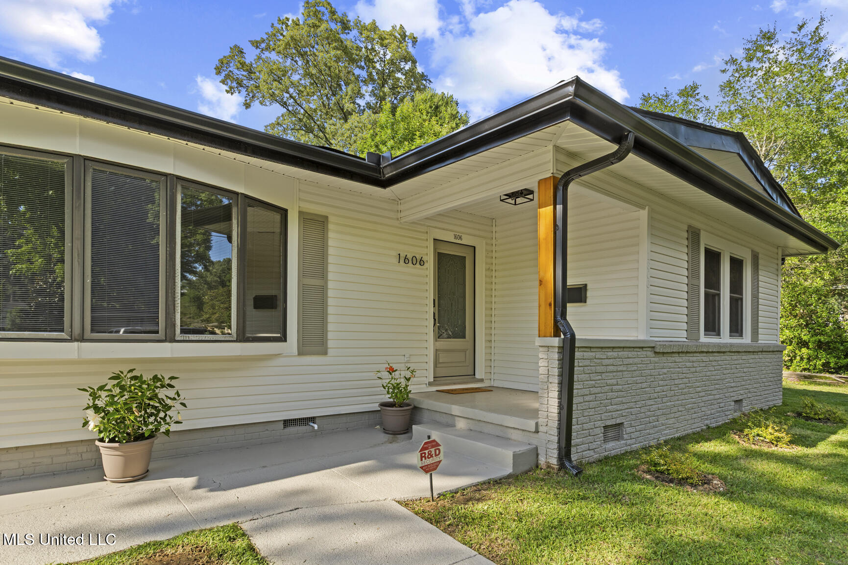 1606 Lockwood Avenue, Jackson, Mississippi image 2