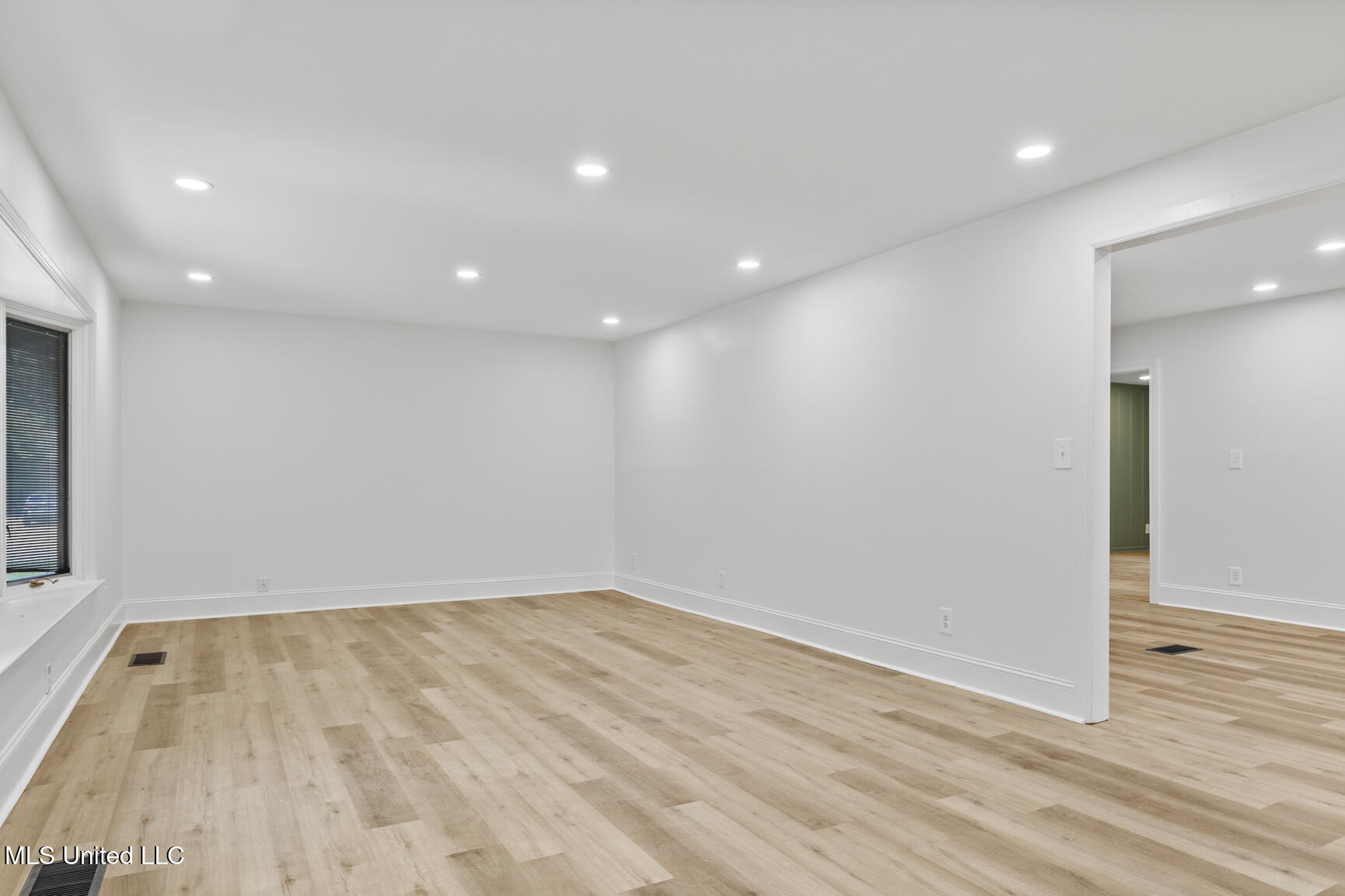 1606 Lockwood Avenue, Jackson, Mississippi image 4