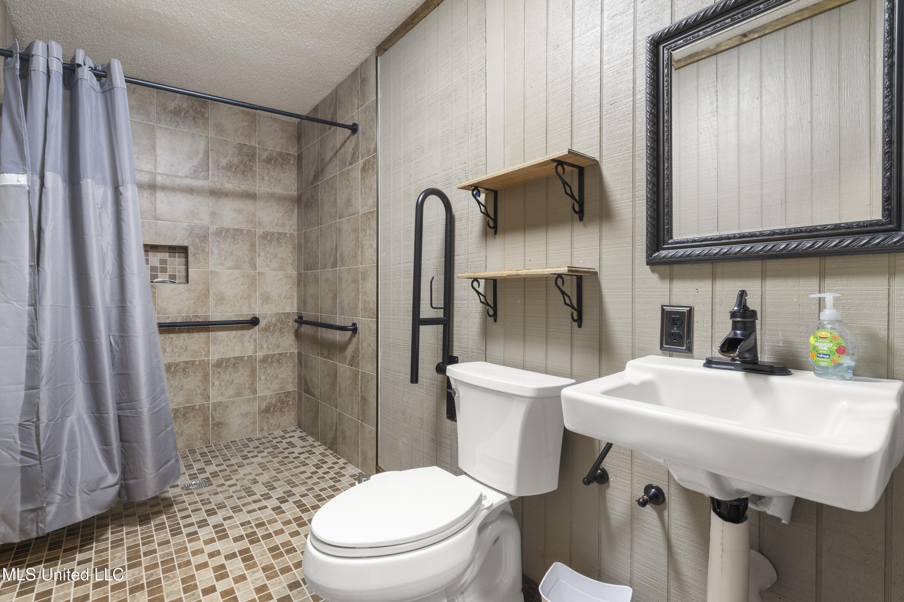 3721 Charlie Hudson Road, Moss Point, Mississippi image 15