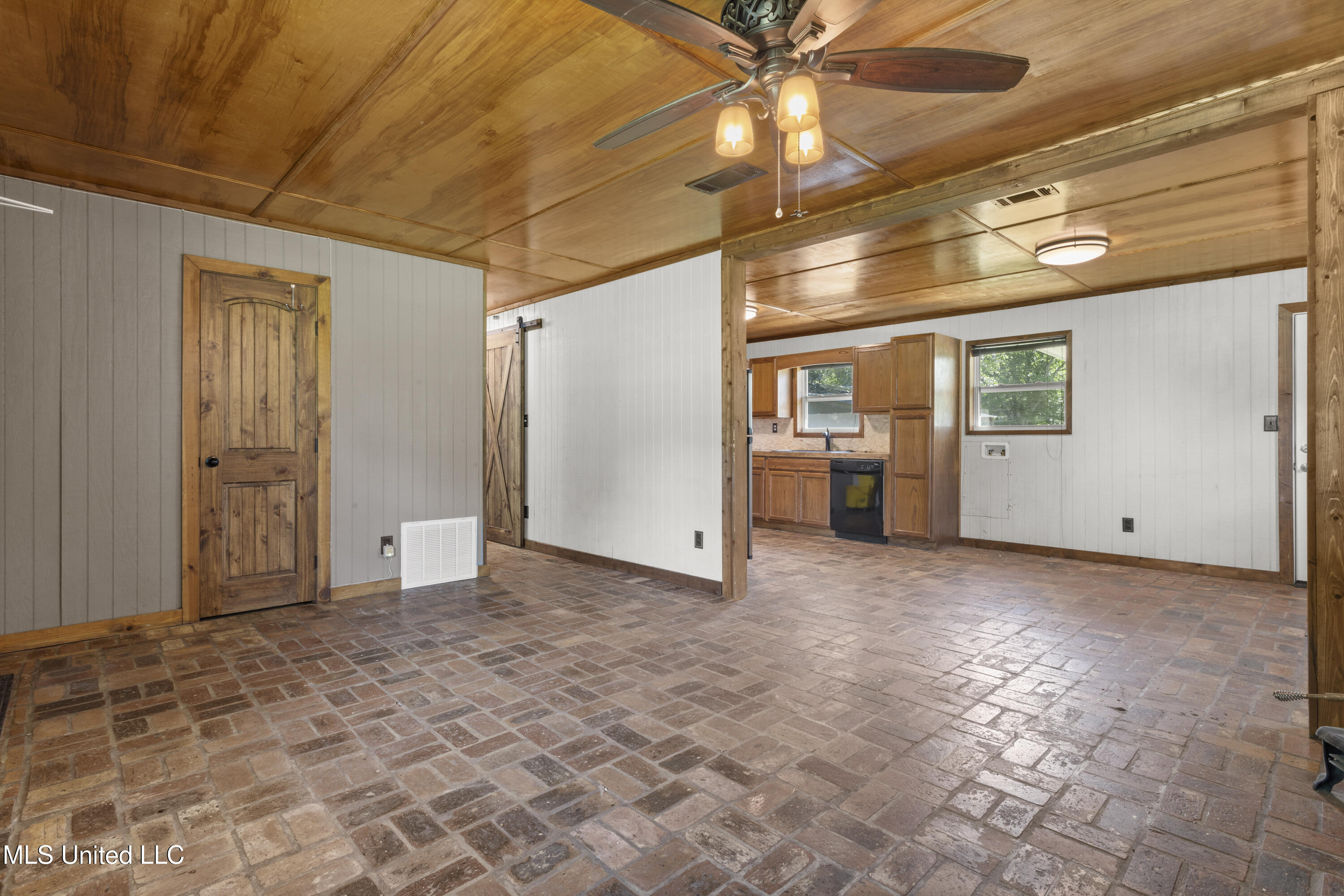 3721 Charlie Hudson Road, Moss Point, Mississippi image 6