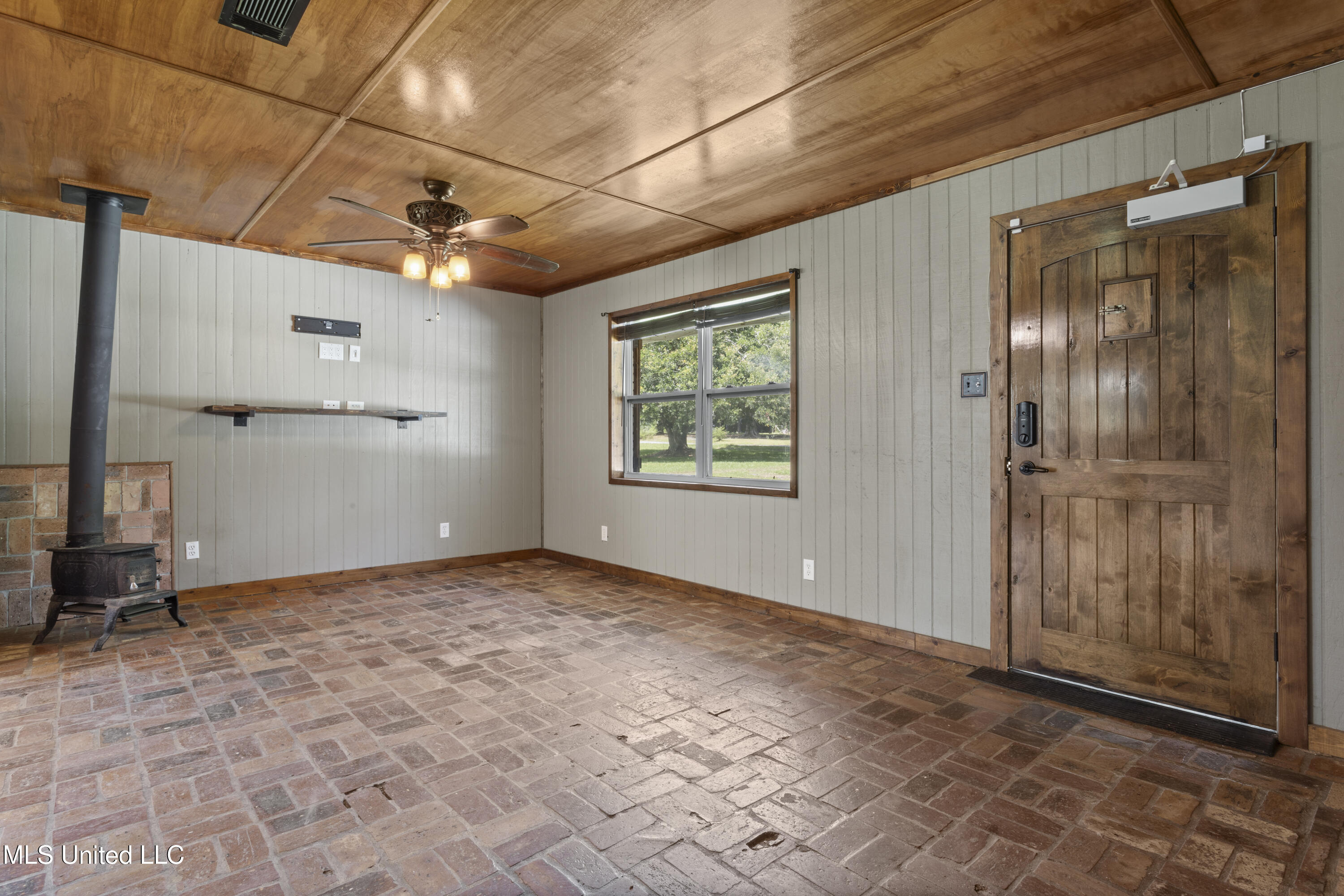 3721 Charlie Hudson Road, Moss Point, Mississippi image 4