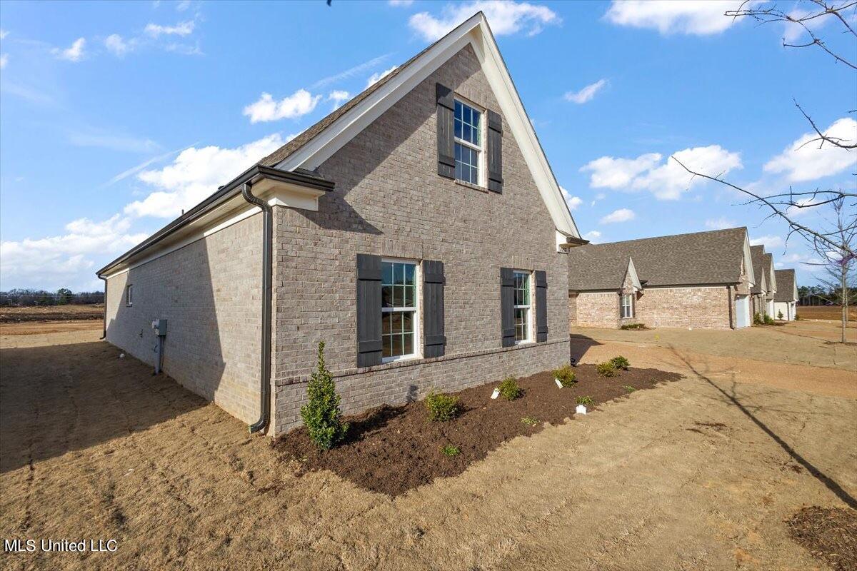 8855 Tucker Lane, Southaven, Mississippi image 2