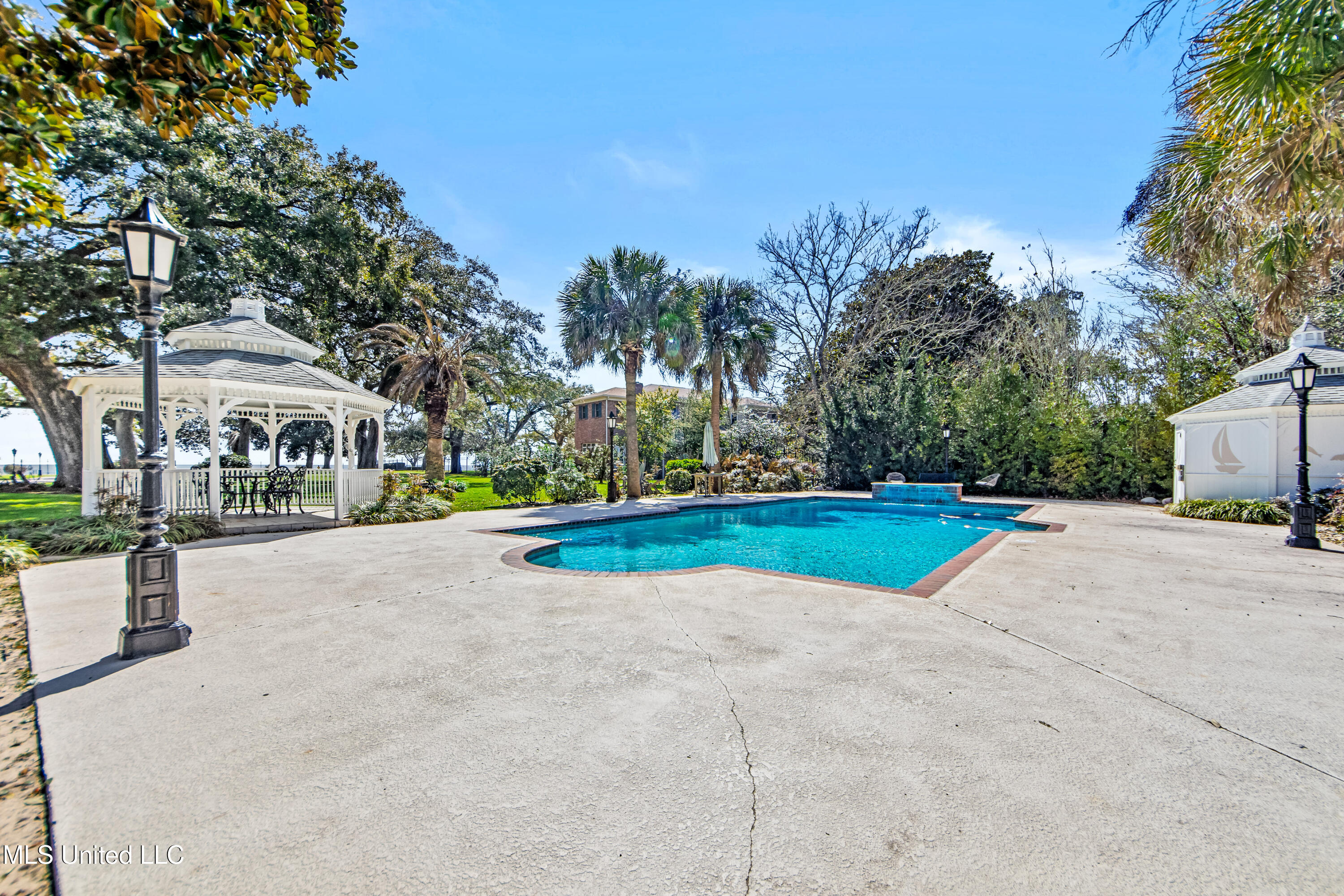 845 E Scenic Drive, Pass Christian, Mississippi image 15