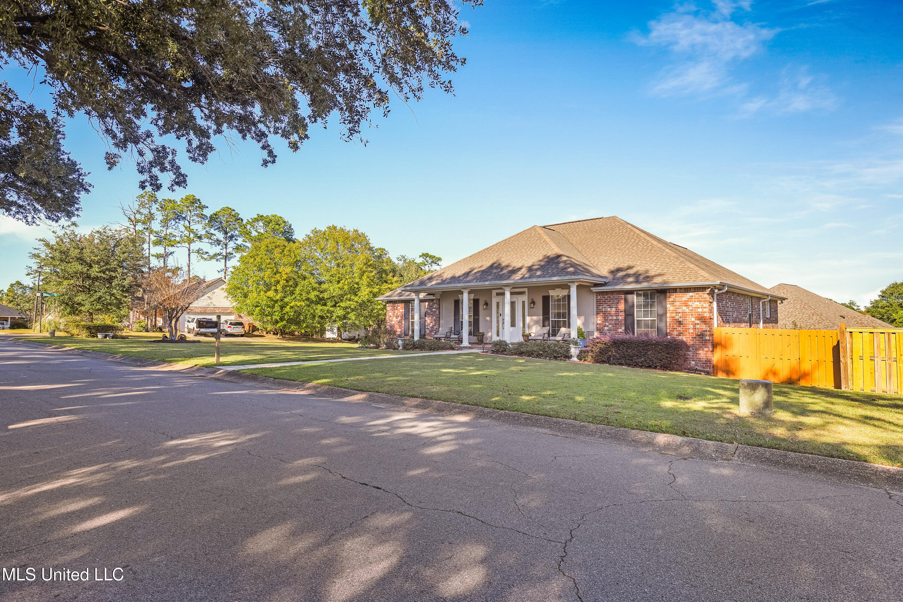 12586 Lake Village Drive, Gulfport, Mississippi image 4