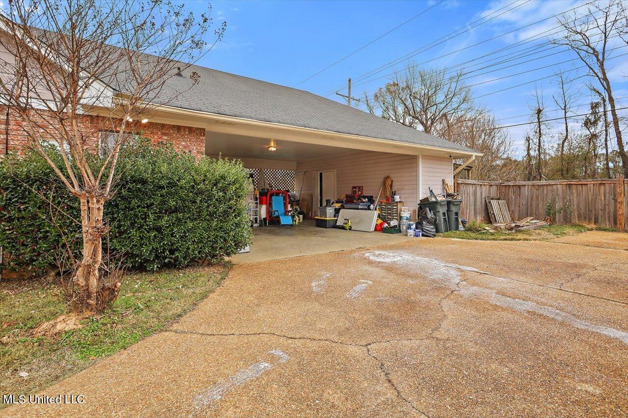 32 Sandlewood Drive, Brandon, Mississippi image 6