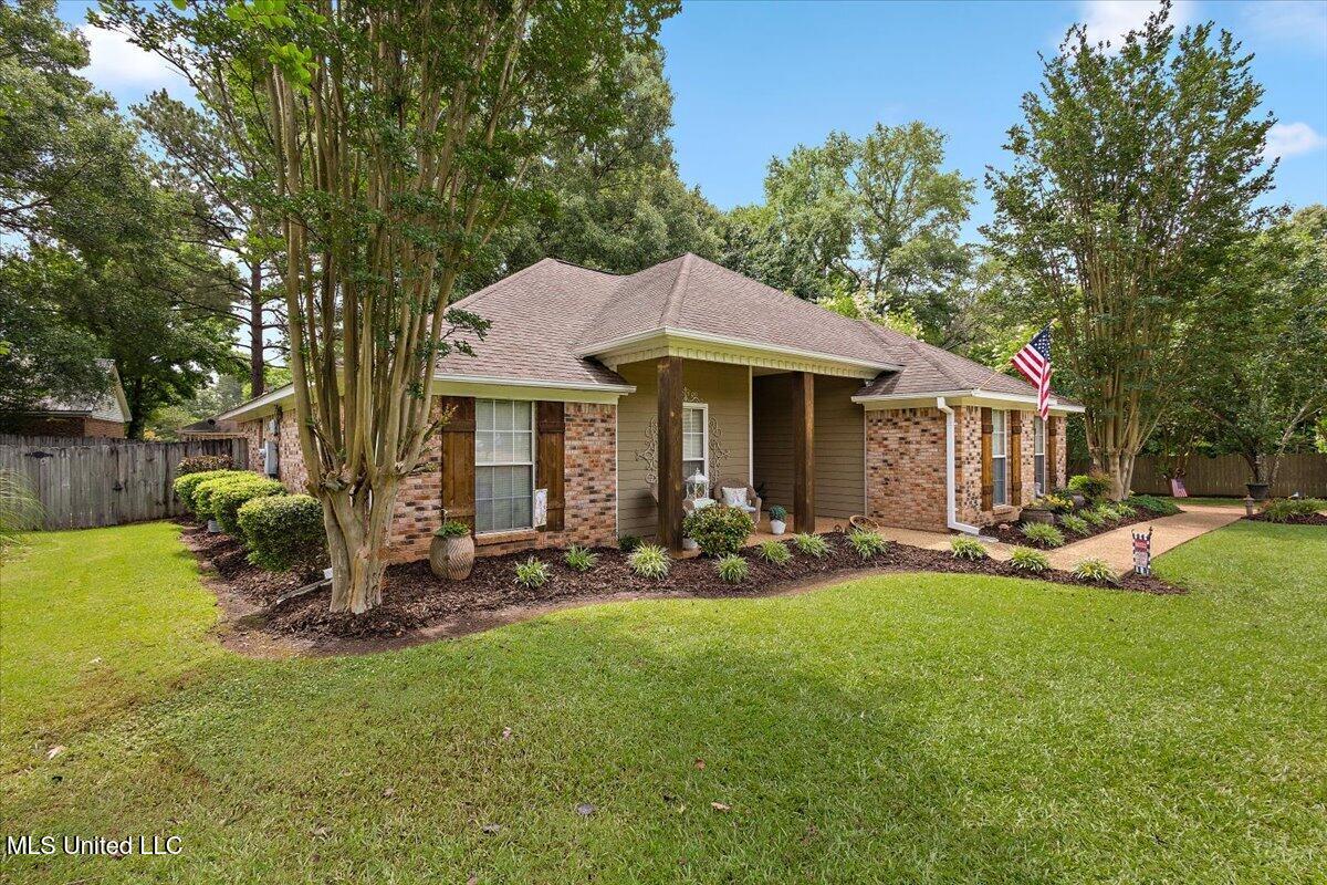 1205 Eagles Nest Drive, Byram, Mississippi image 2