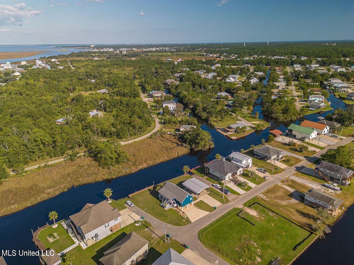 11162 New York Street, Bay Saint Louis, Mississippi image 36