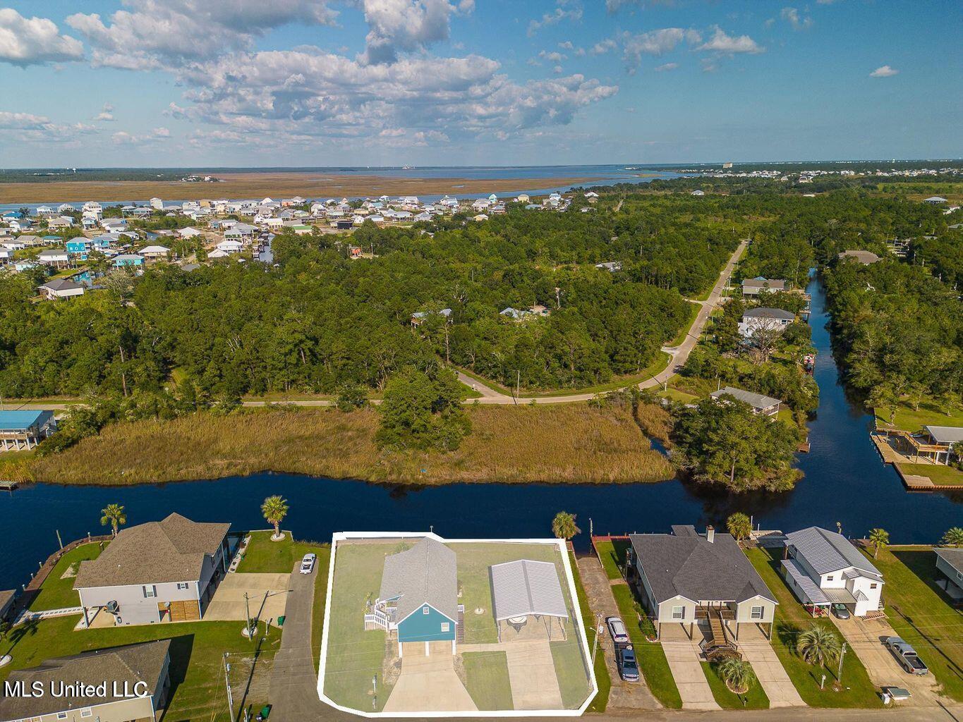 11162 New York Street, Bay Saint Louis, Mississippi image 2
